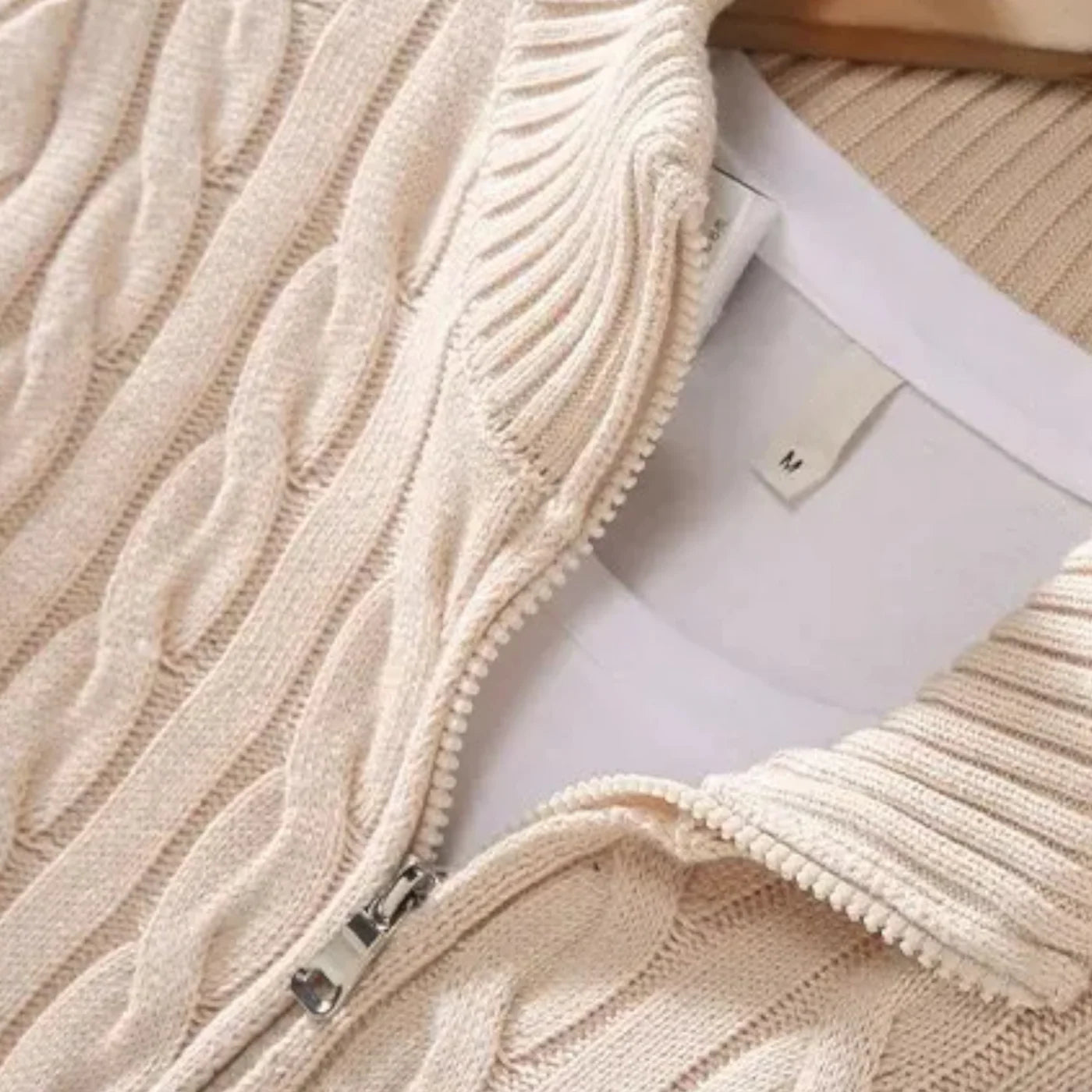 Pull à col roulé zippé en maille épaisse pour homme