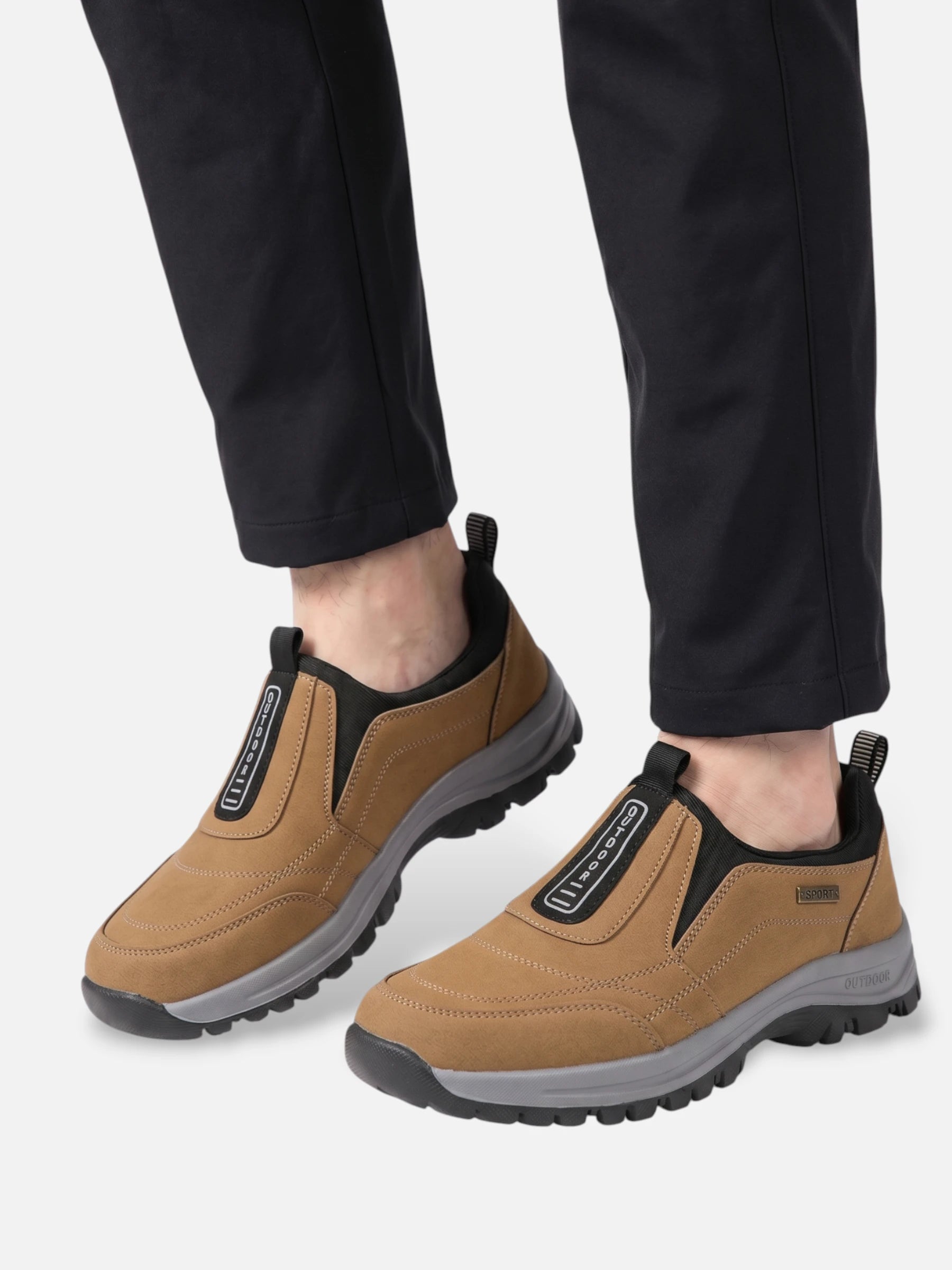 Men's outdoor slip-on shoe – lugged sole and reinforced support