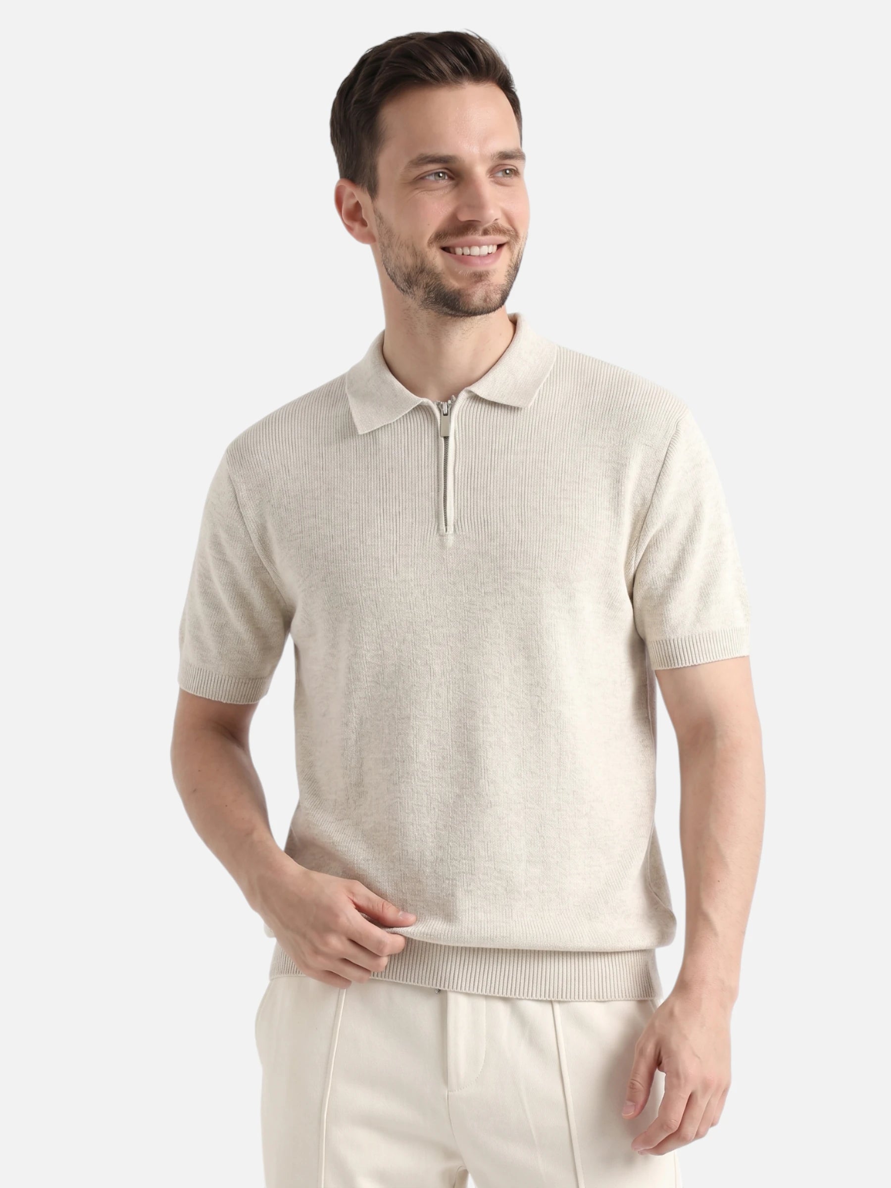 Men's fine knit polo with zip – elegant and modern style