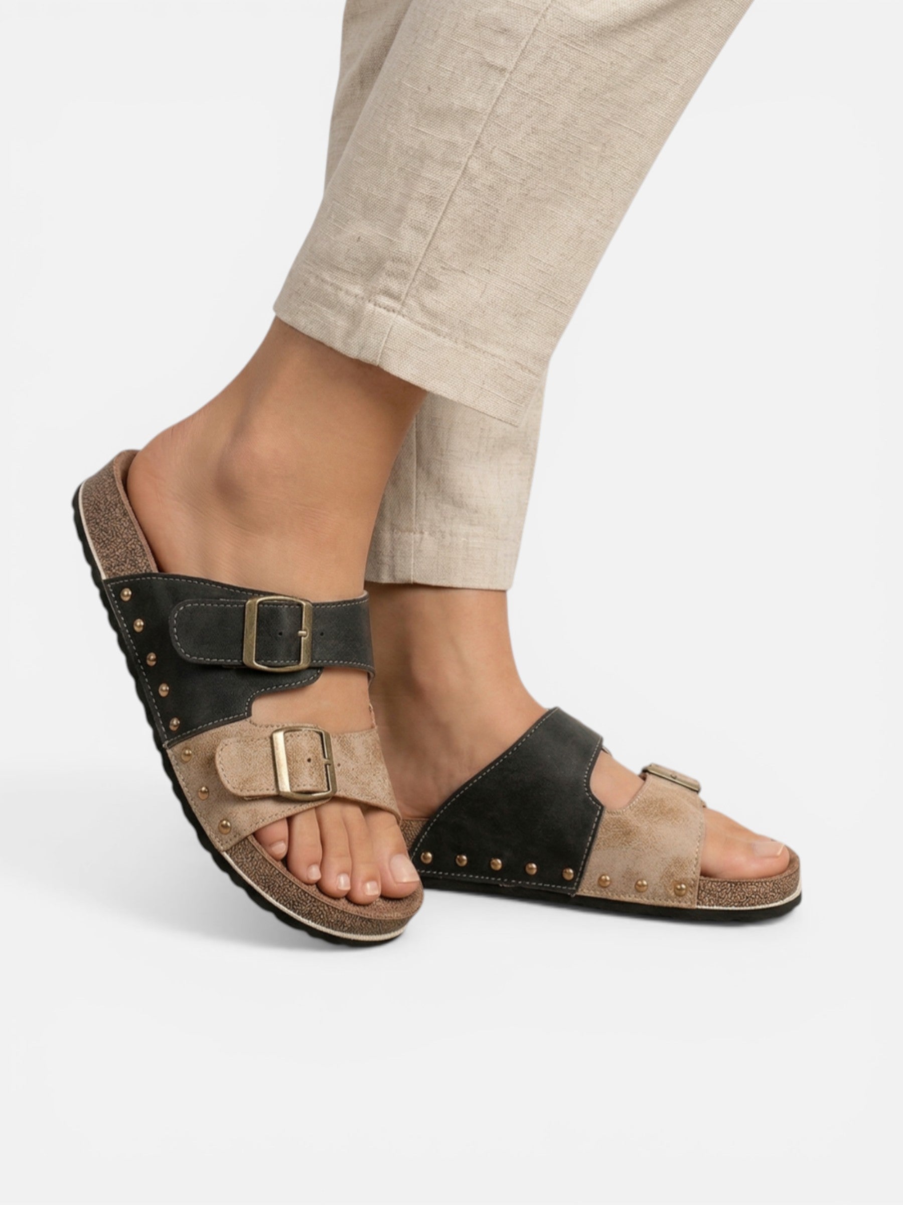 Women's double buckle sandals with vintage leather effect, comfortable for summer