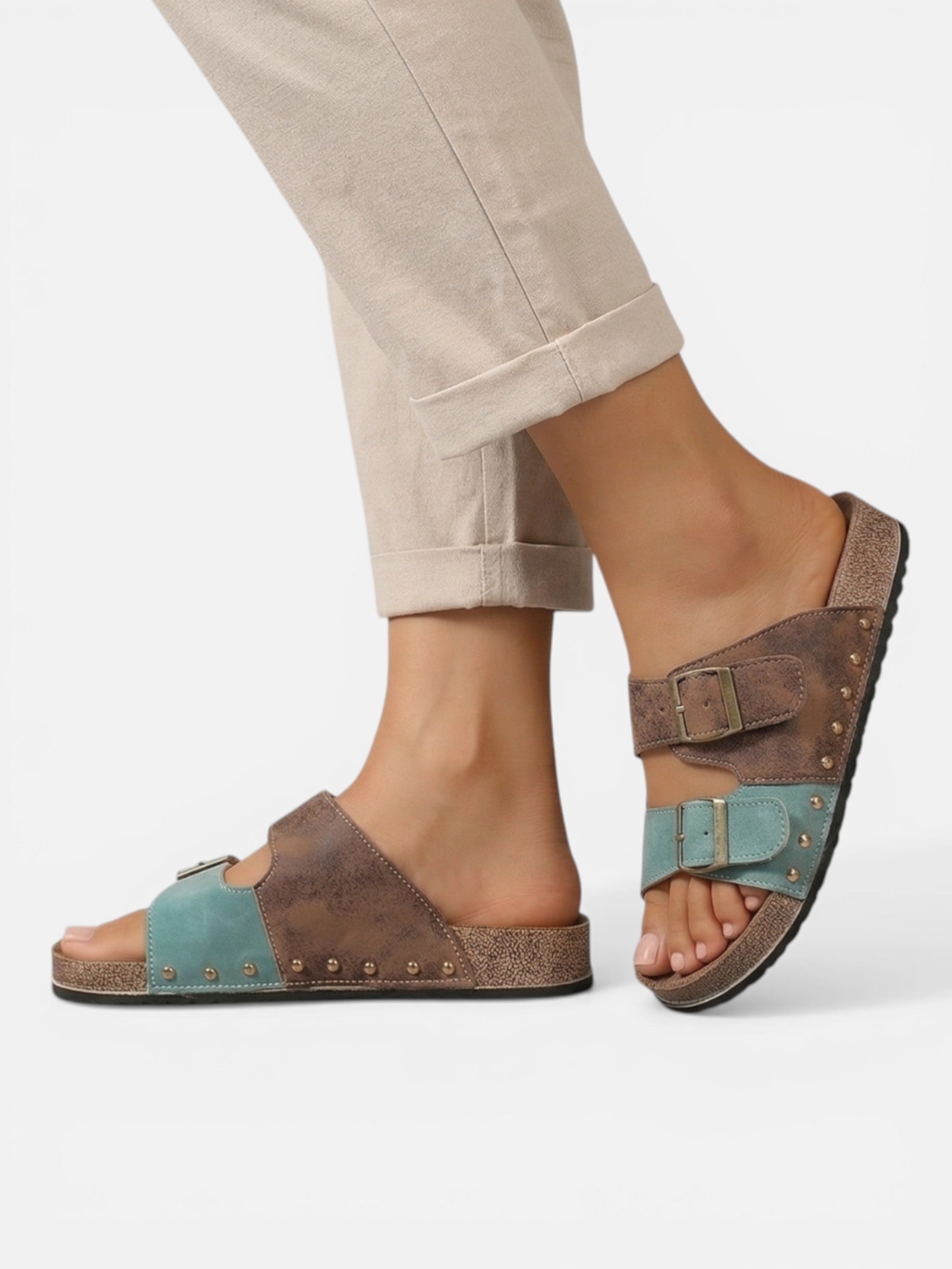 Women's double buckle sandals with vintage leather effect, comfortable for summer
