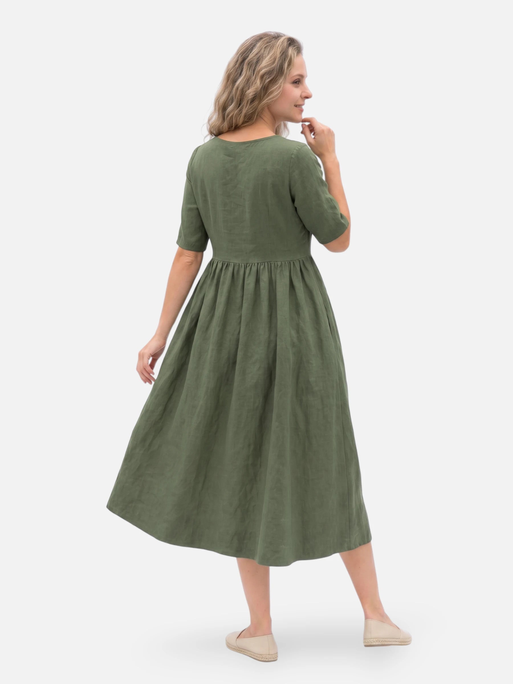Loose midi dress in mixed linen with short sleeves and pockets