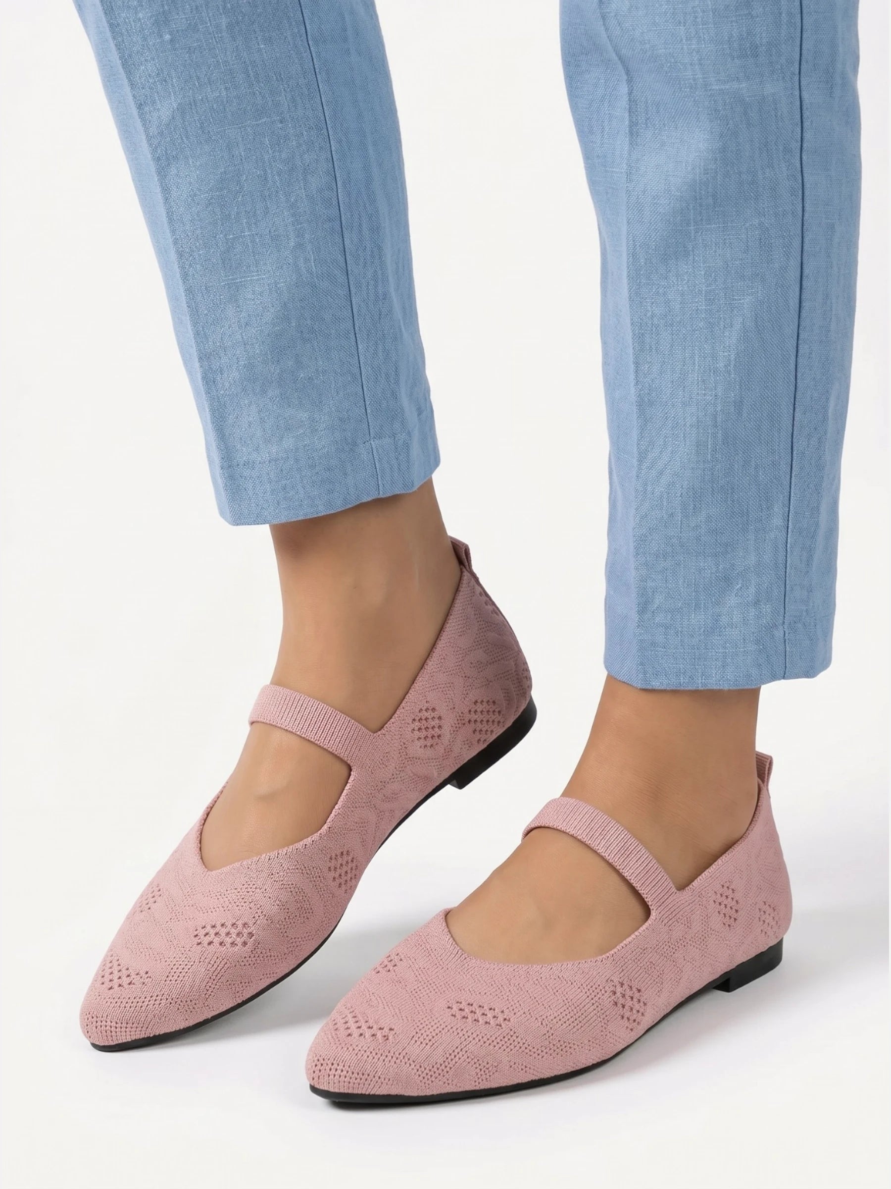 Women's Mary Jane ballerina flats with pointed toe and knitted upper