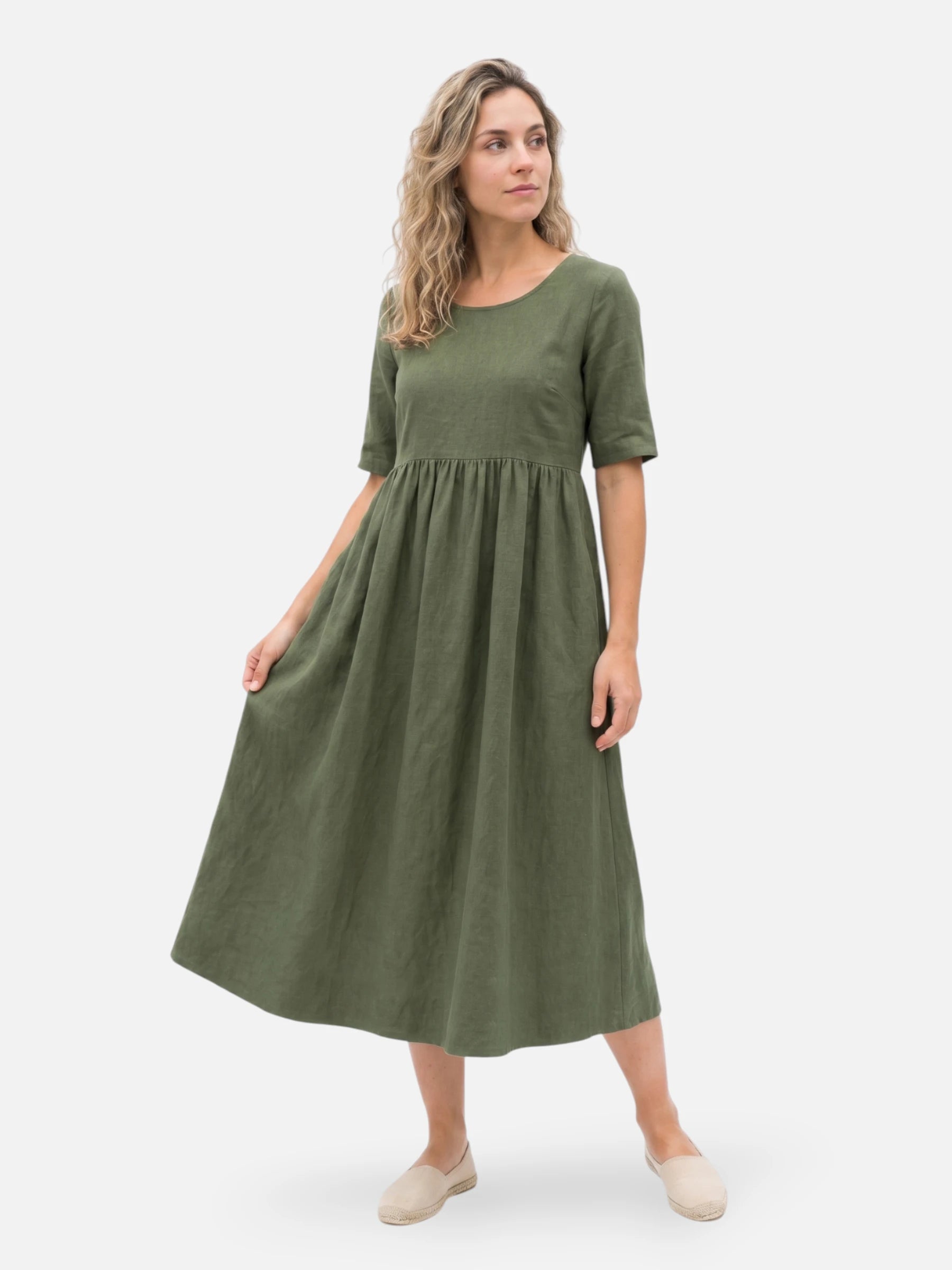 Loose midi dress in mixed linen with short sleeves and pockets