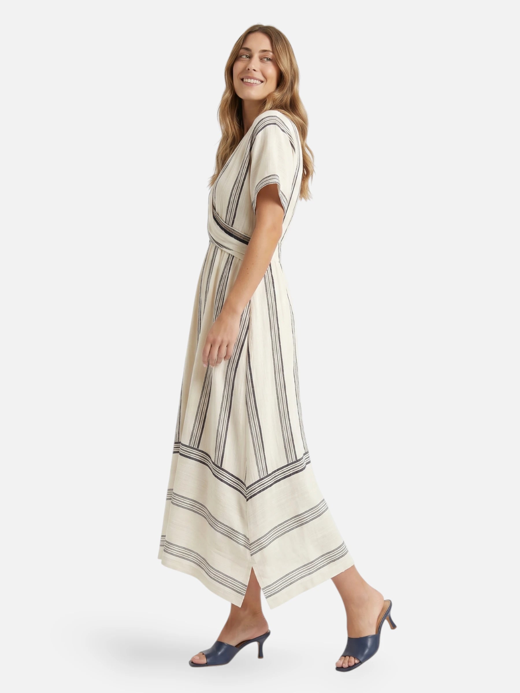 Robe longue portefeuille rayée à taille croisée élégante