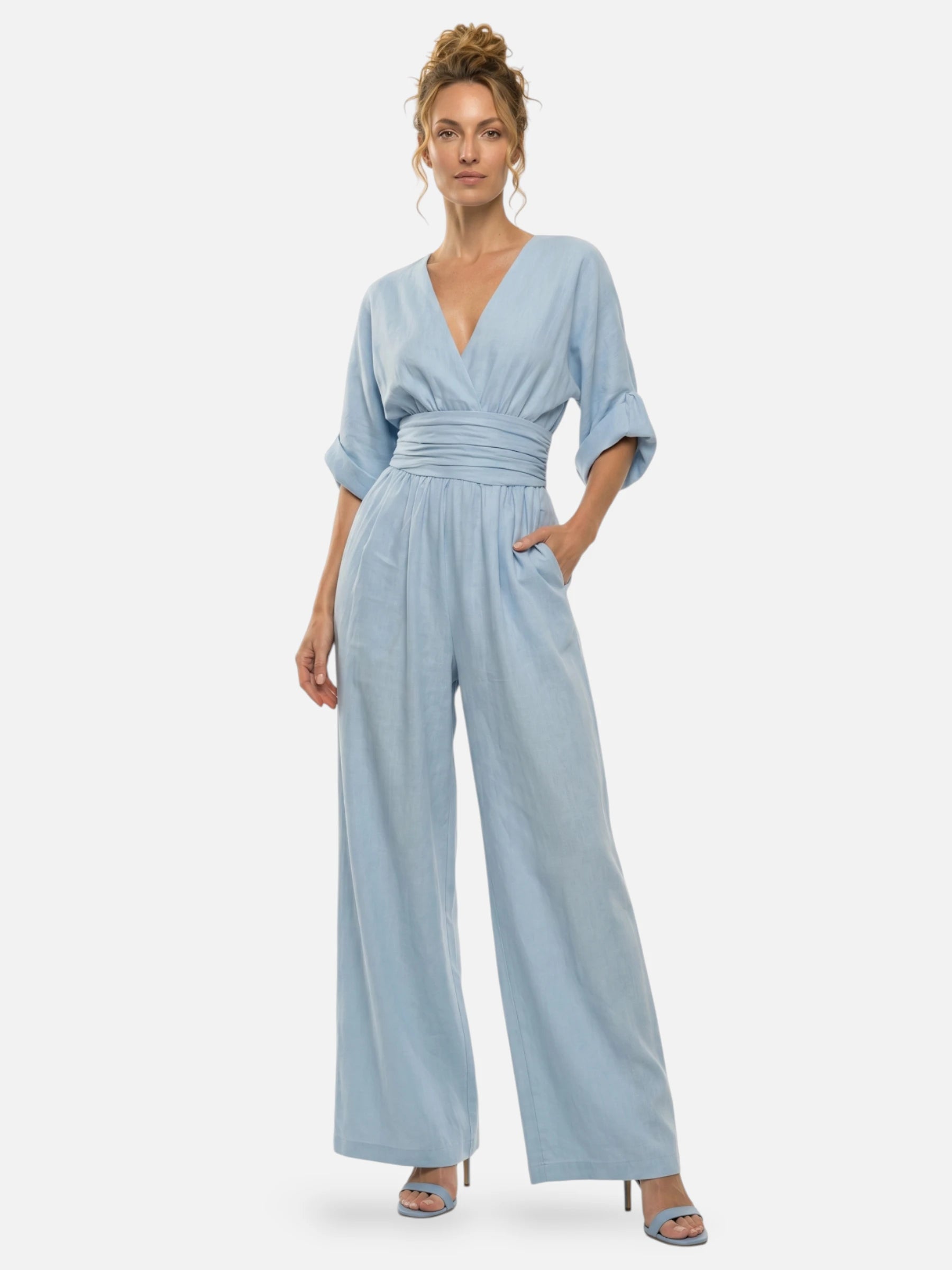Elegant jumpsuit with wide legs and wrap collar for women