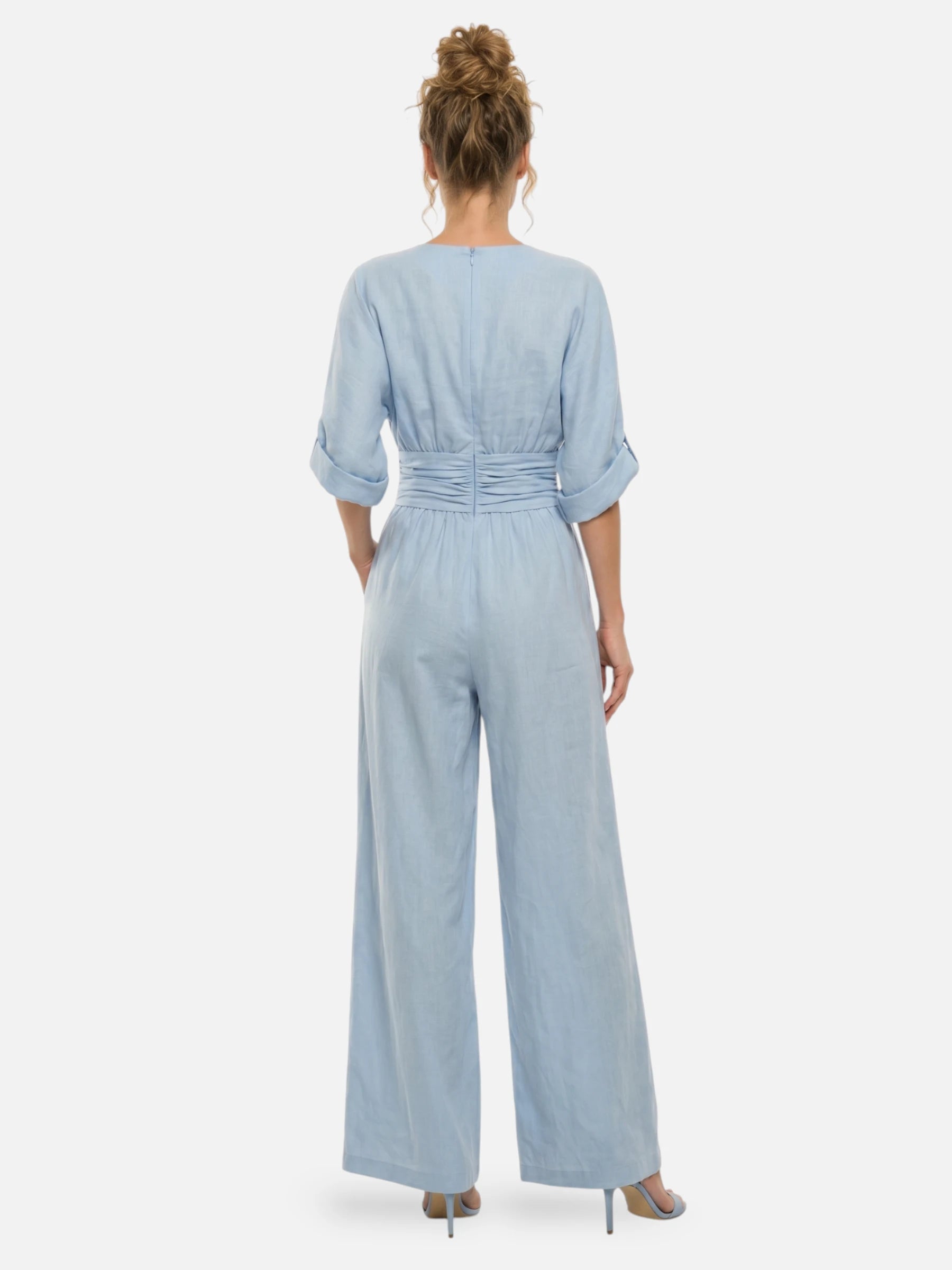 Elegant jumpsuit with wide legs and wrap collar for women