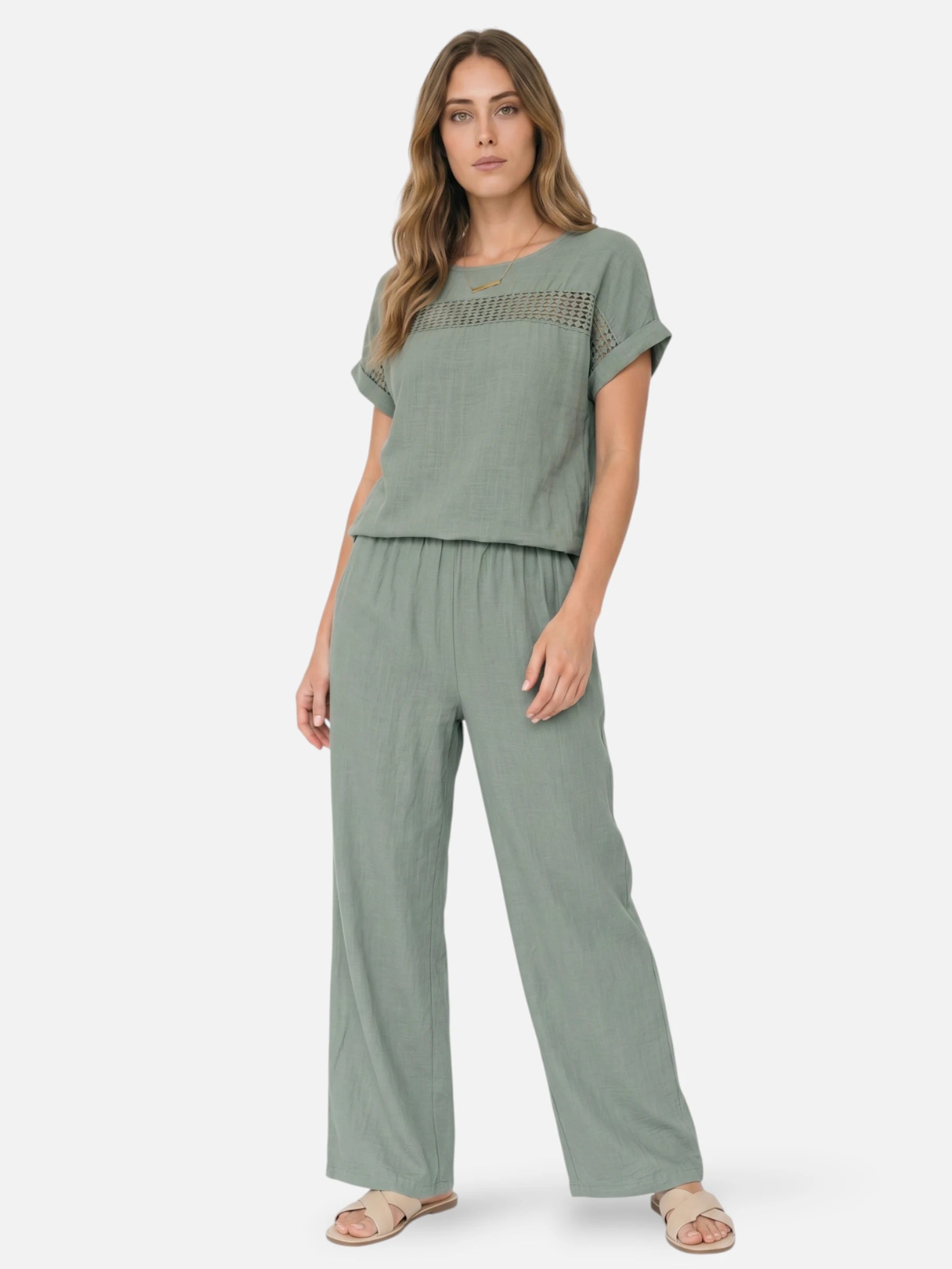 Light and elegant women's set with flowy pants