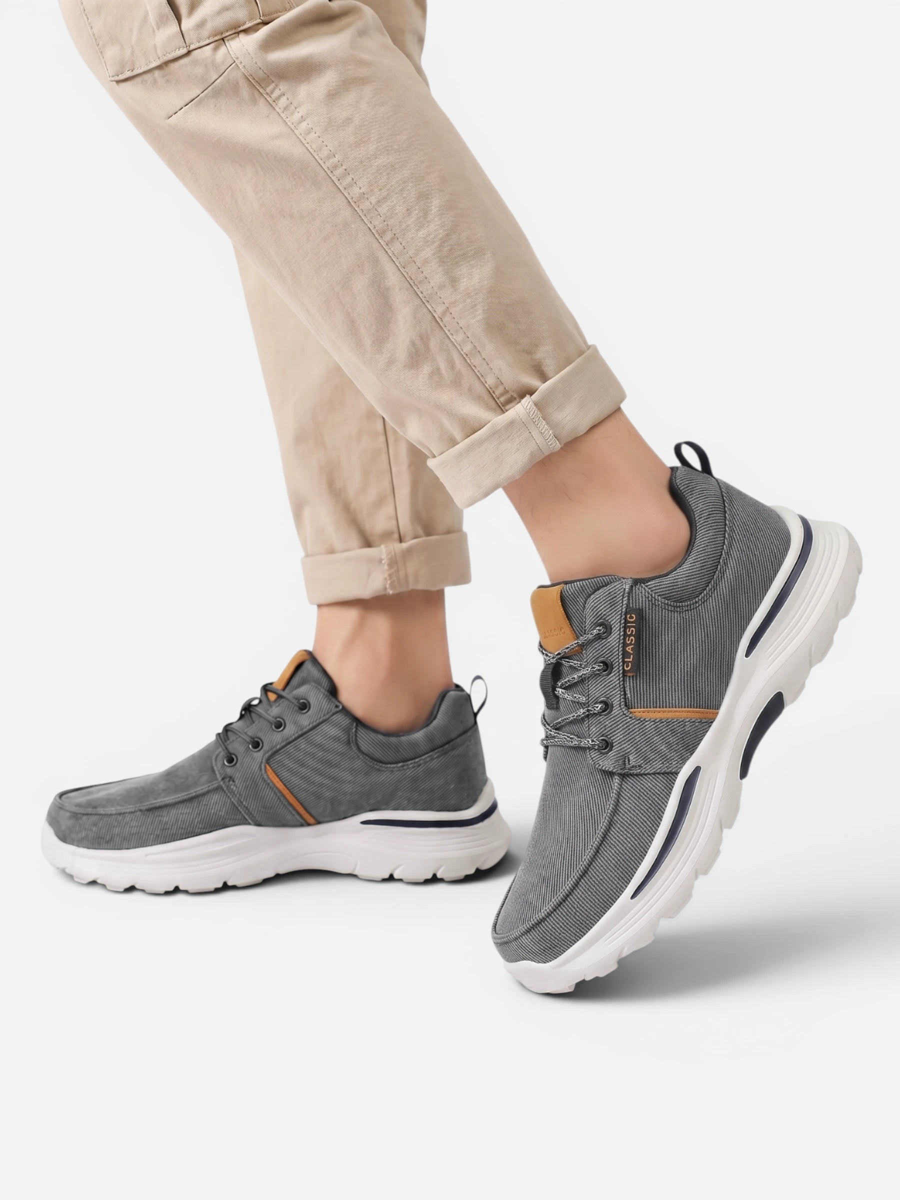 Men's walking shoe – cushioned comfort and casual style