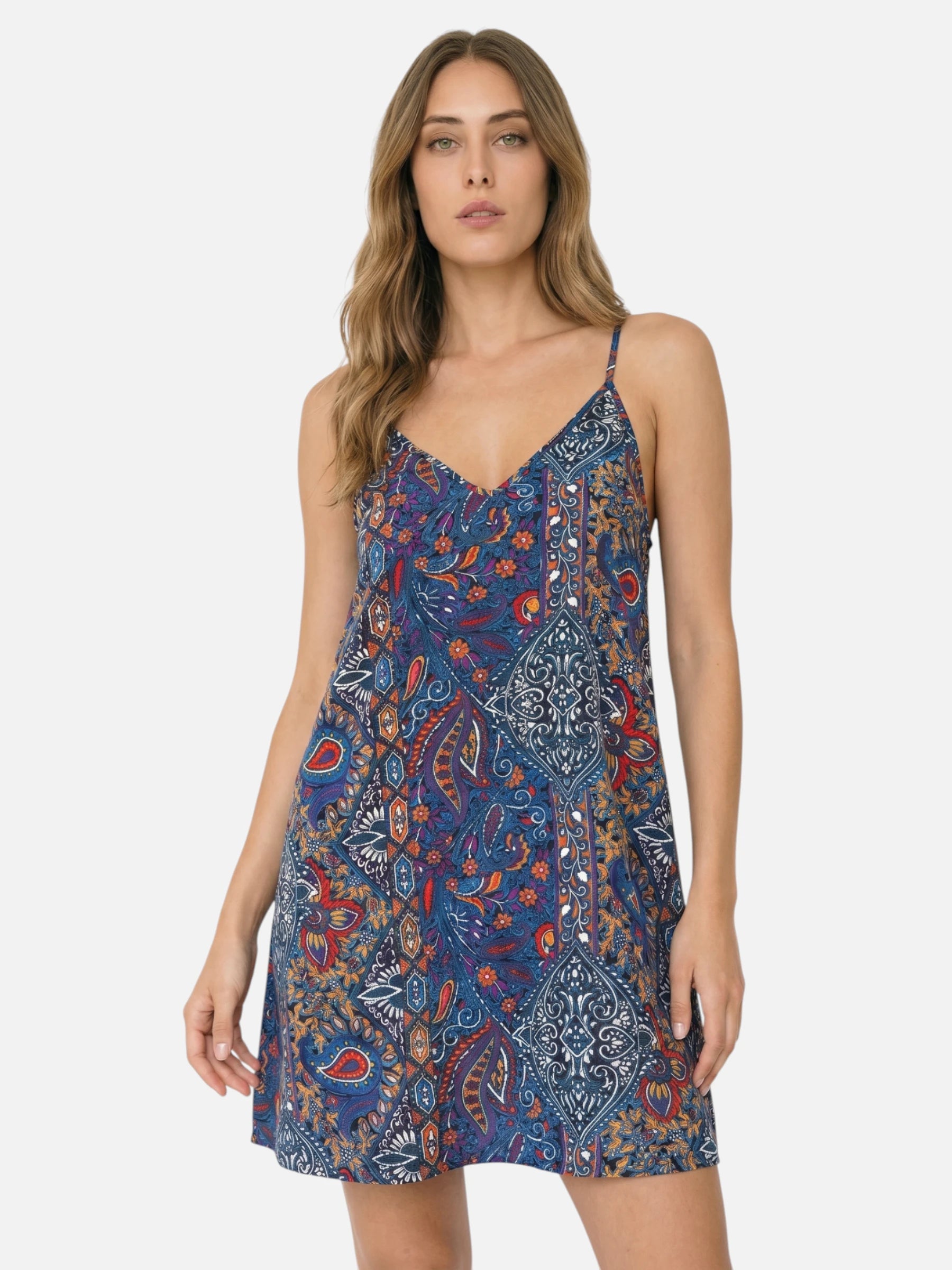 Robe courte à bretelles fines et imprimé paisley bohème