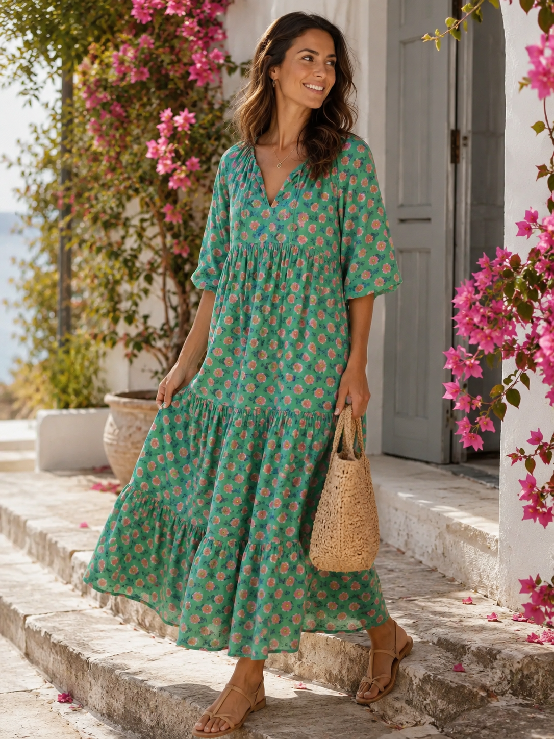 Robe longue verte imprimé floral col en V et jupe à volants