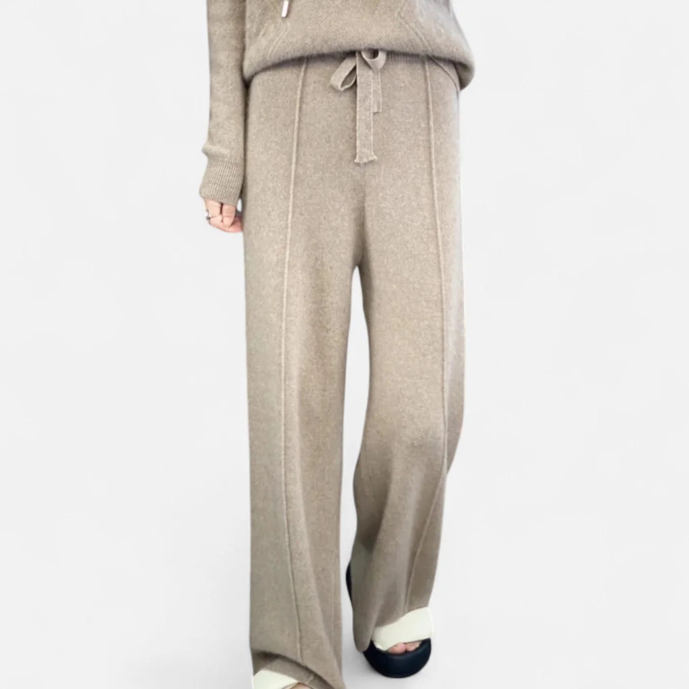 Pantalon femme en laine maille à jambes larges