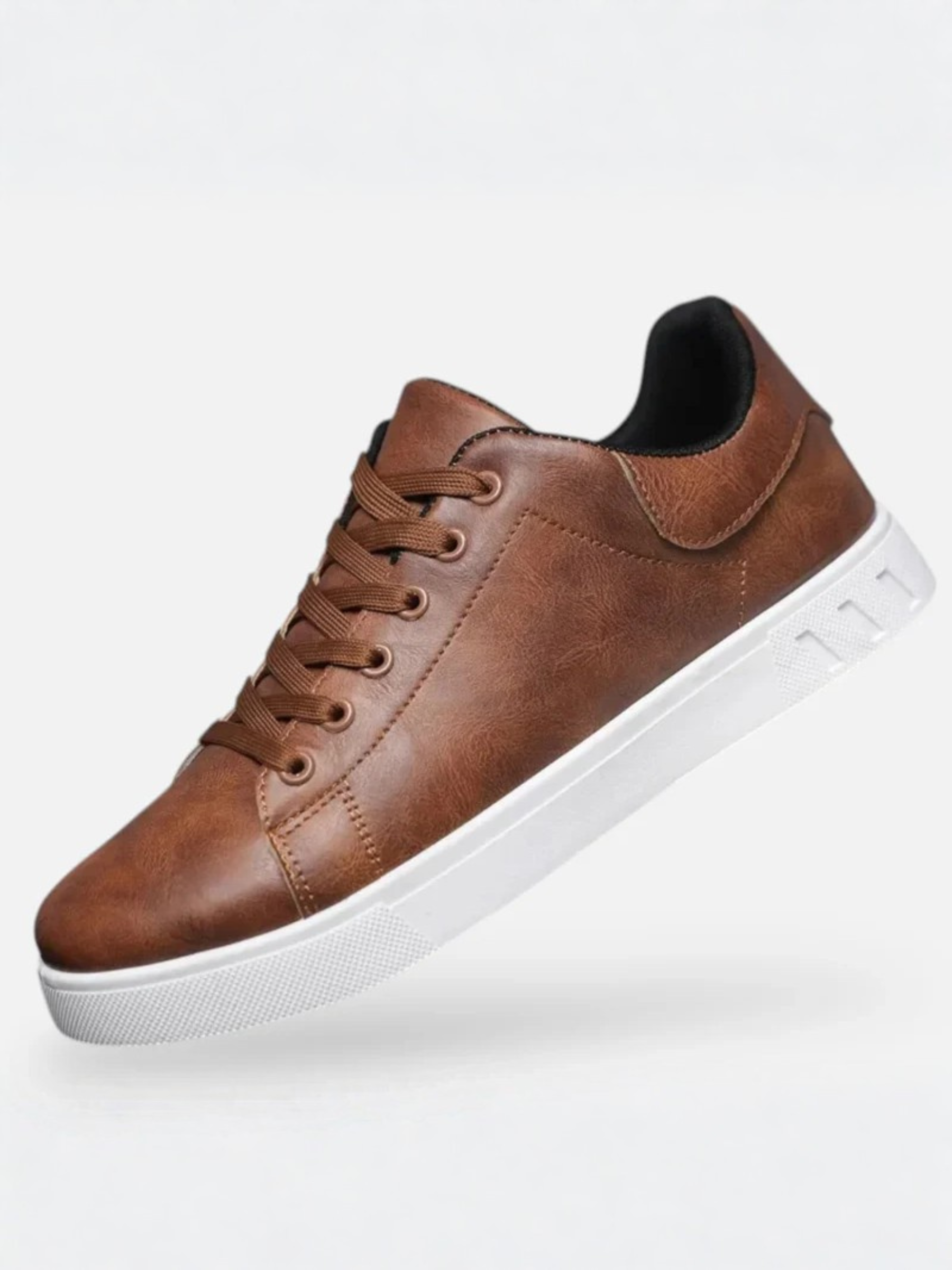 Baskets en cuir homme – style casual à semelle plate