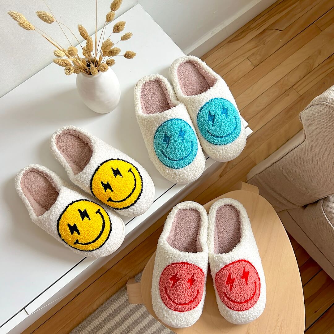 Chaussons confortables avec imprimé souriant pour femme