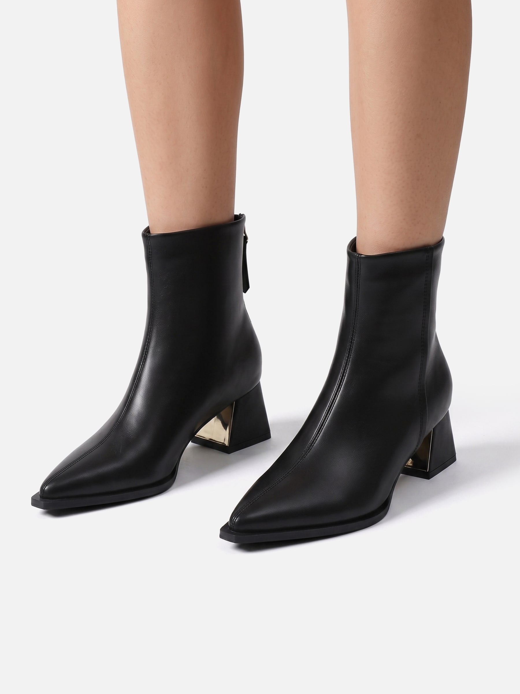 Bottines Femme en Cuir Pointues à Talon Carré