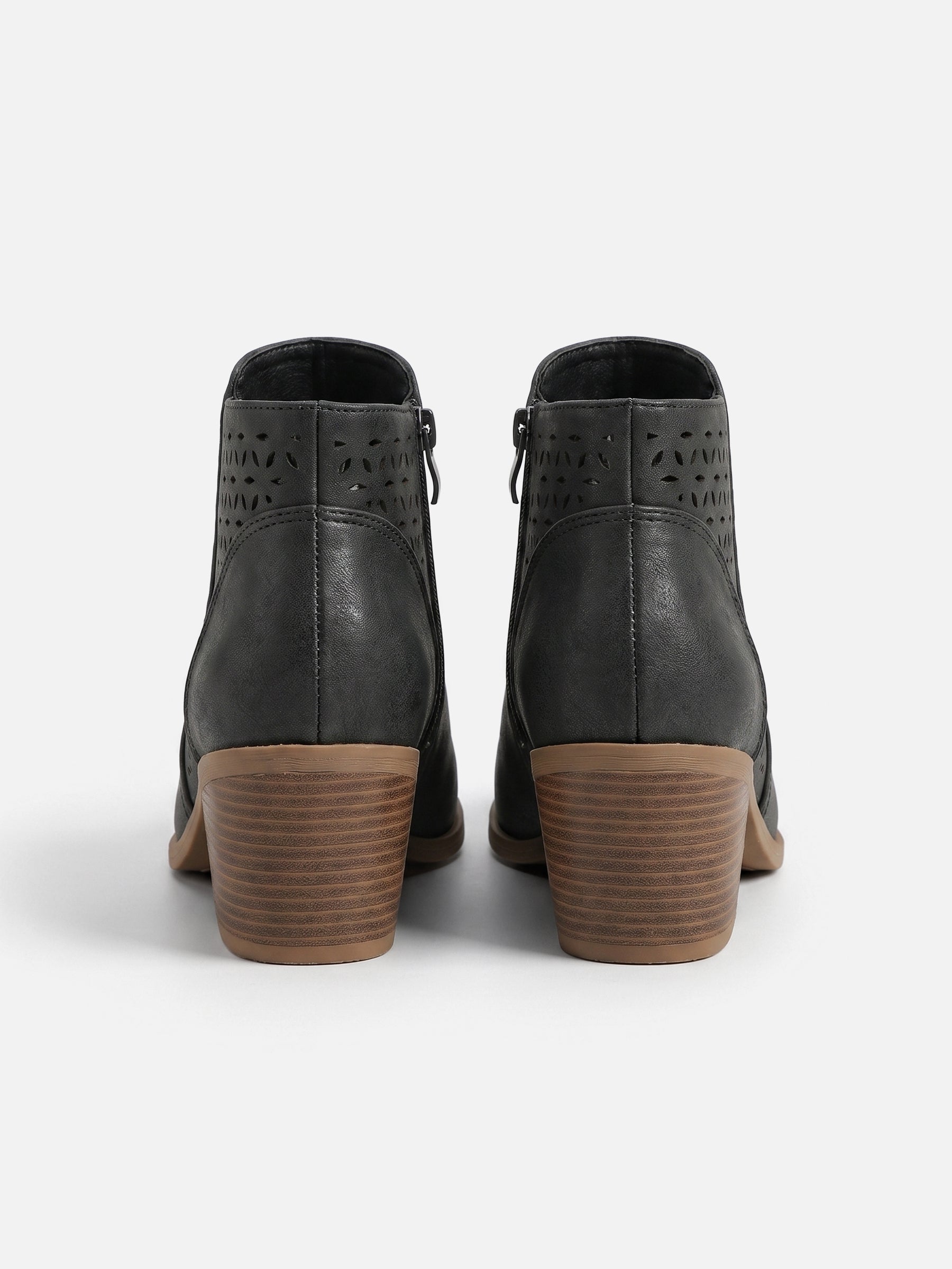 Bottines Femme Orthopédiques en Cuir Ajourées à Talon Carré
