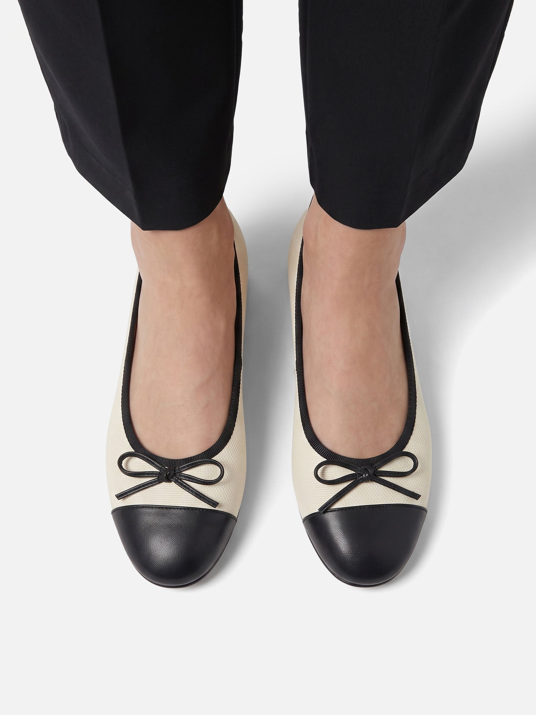 Ballerines Femme en Daim Bout Contrasté à Nœud