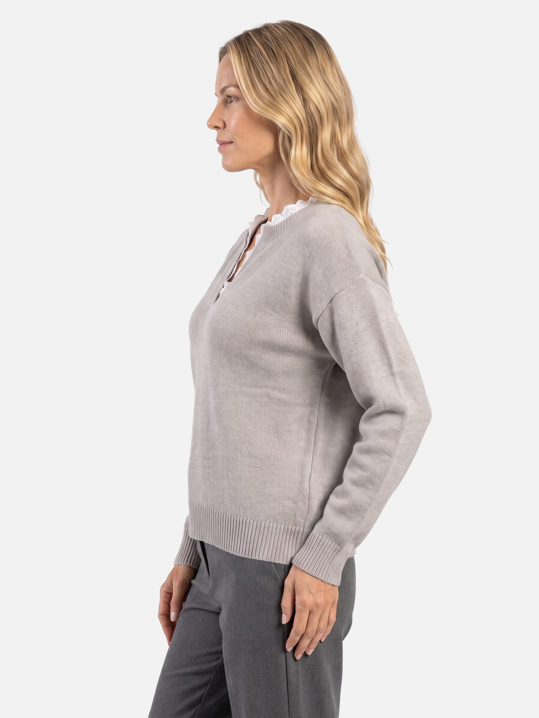 Pull Femme Maille Col V Bordé de Dentelle