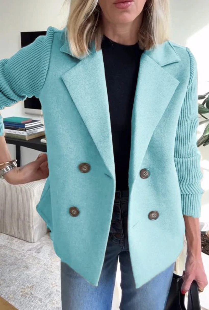 Élégante veste à manches en tricot pour femme