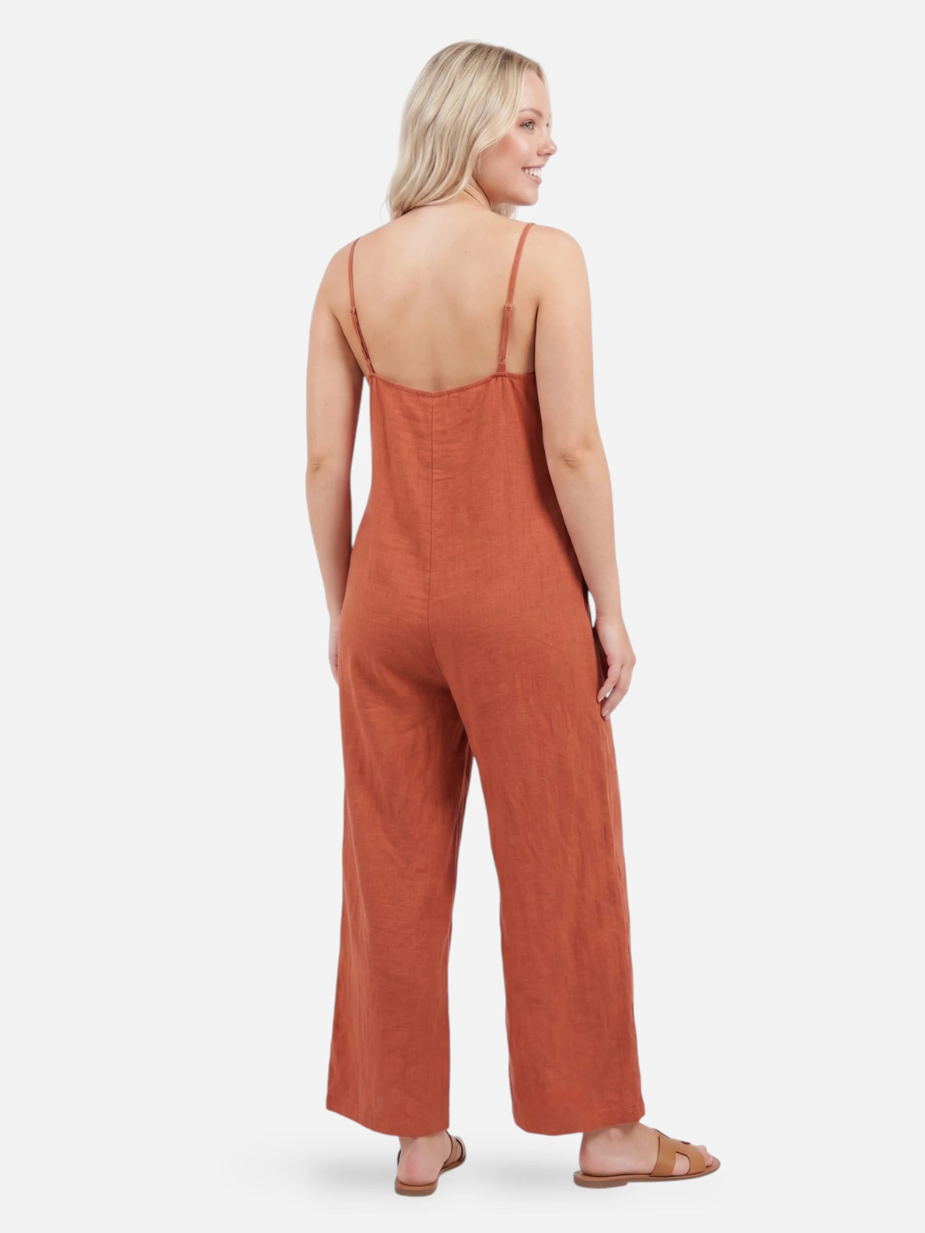Flowy and lightweight women's jumpsuit with thin straps