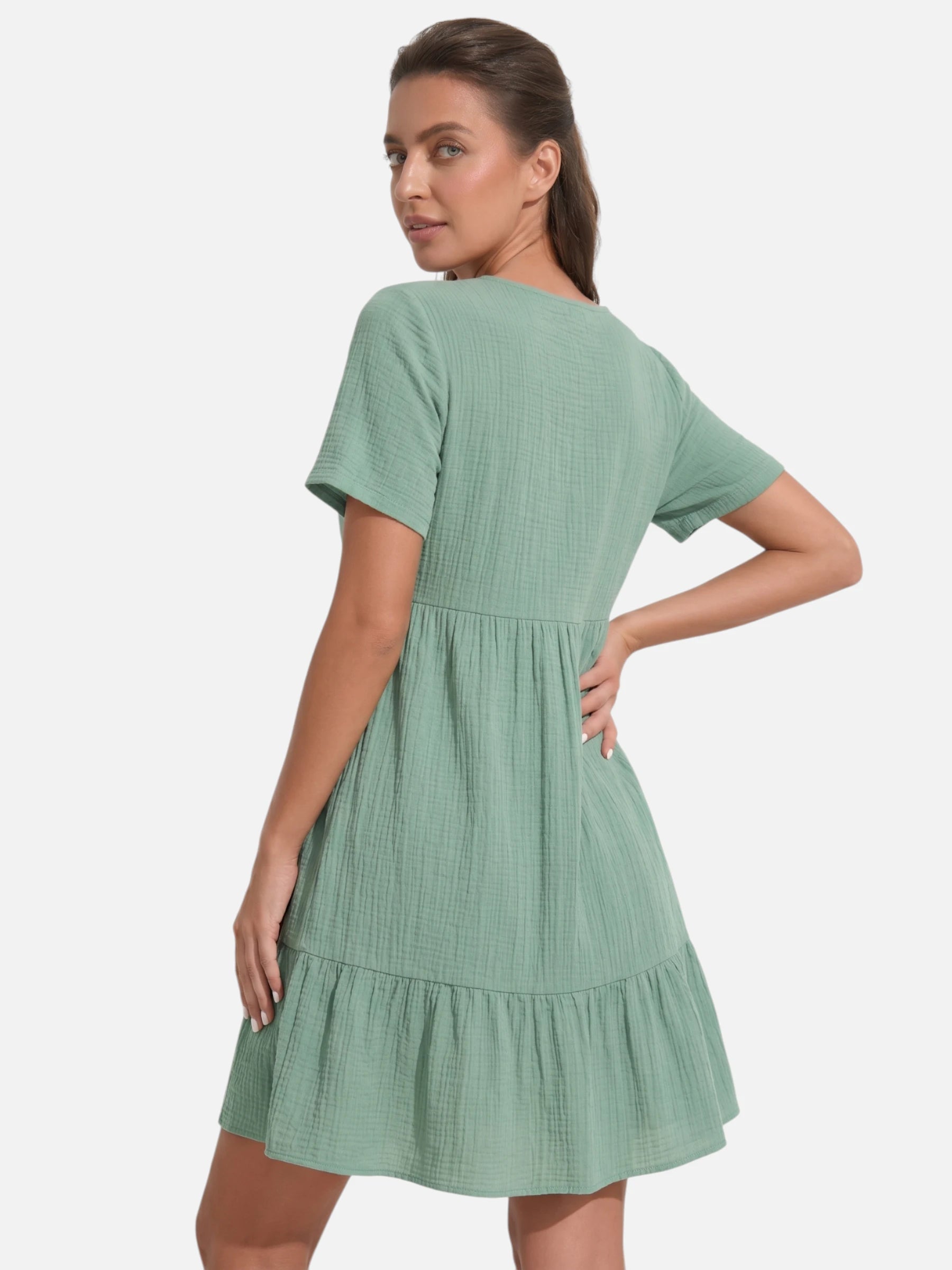 Vestido corto con cuello en V – estilo bohemio y corte amplio