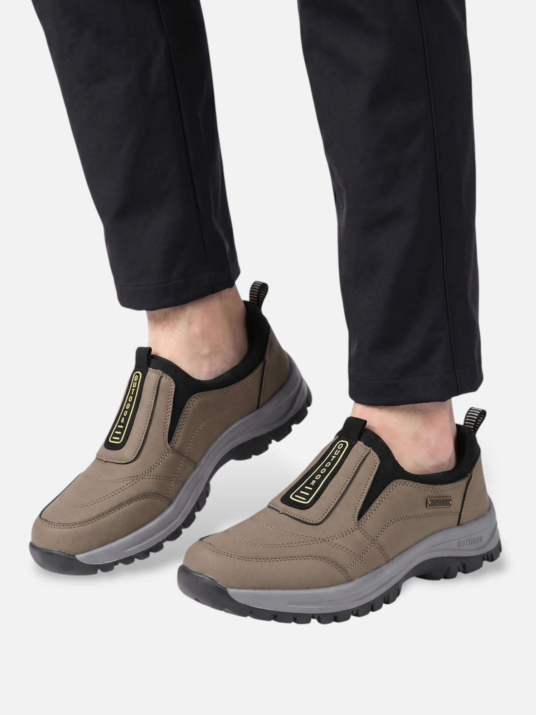 Chaussure outdoor homme slip-on – semelle crantée et maintien renforcé