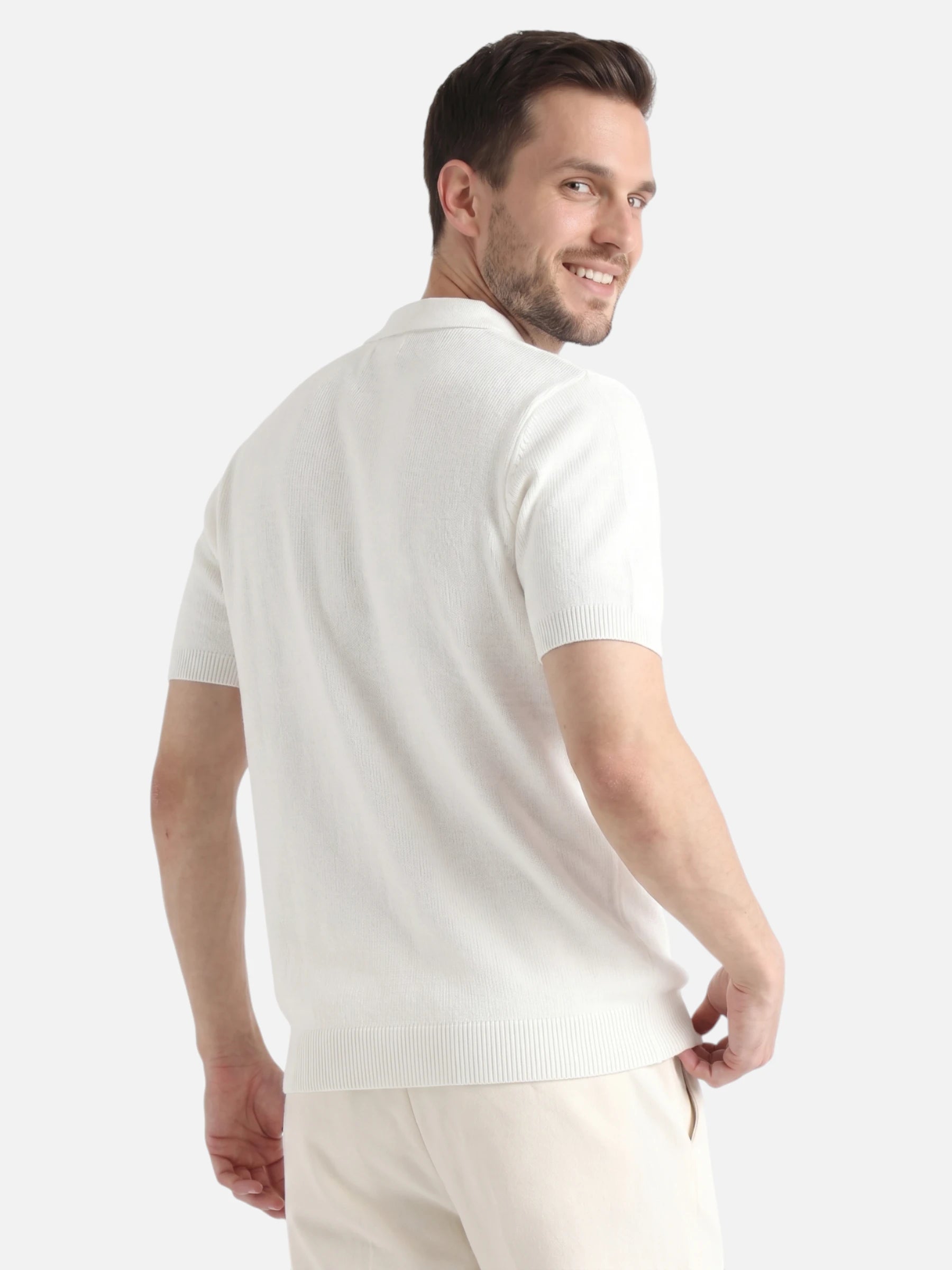 Polo homme maille fine à zip – style élégant et moderne