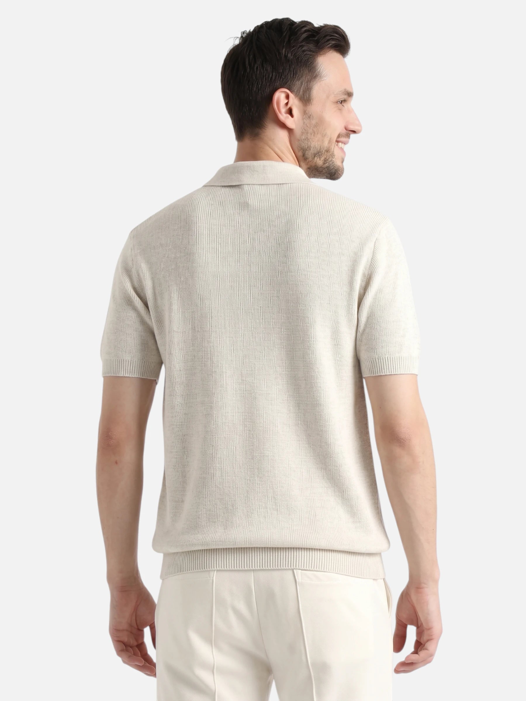 Men's fine knit polo with zip – elegant and modern style