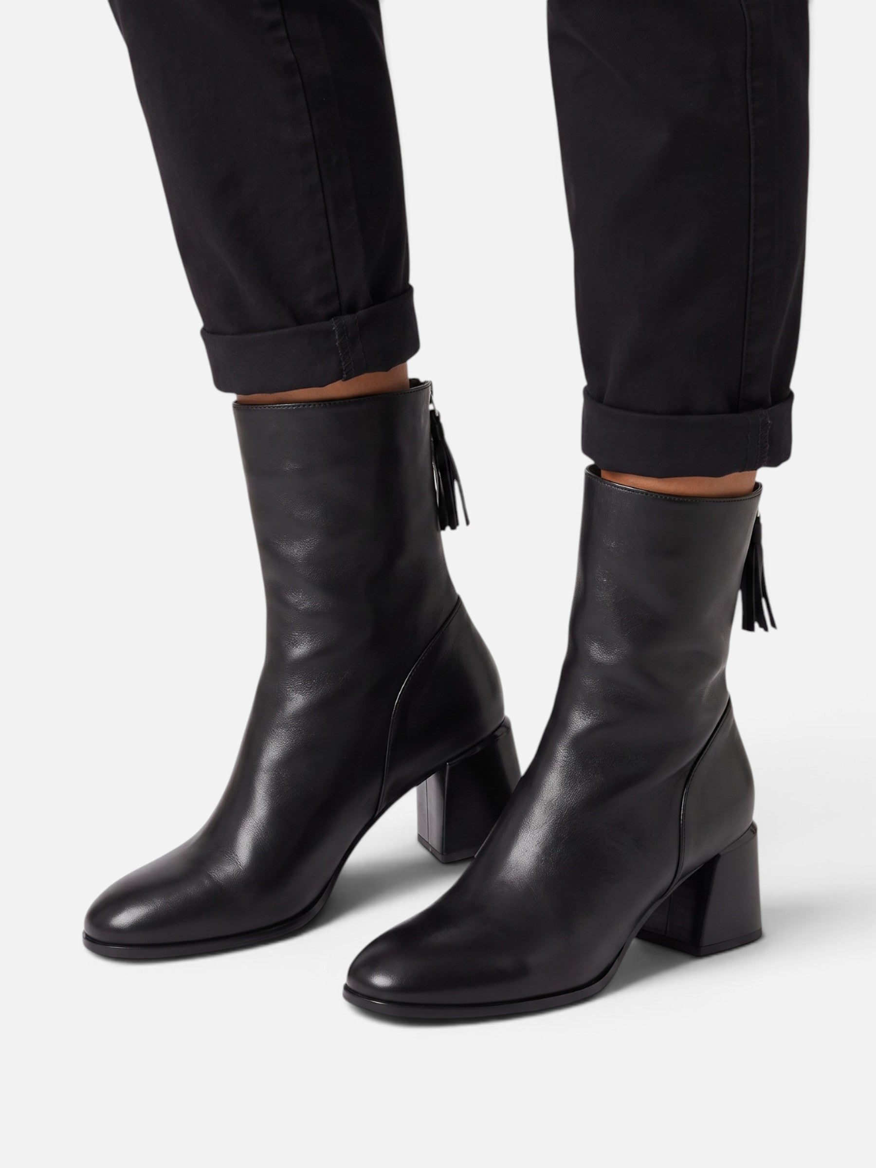 Bottines Femme en Cuir à Talon Carré et Pompon