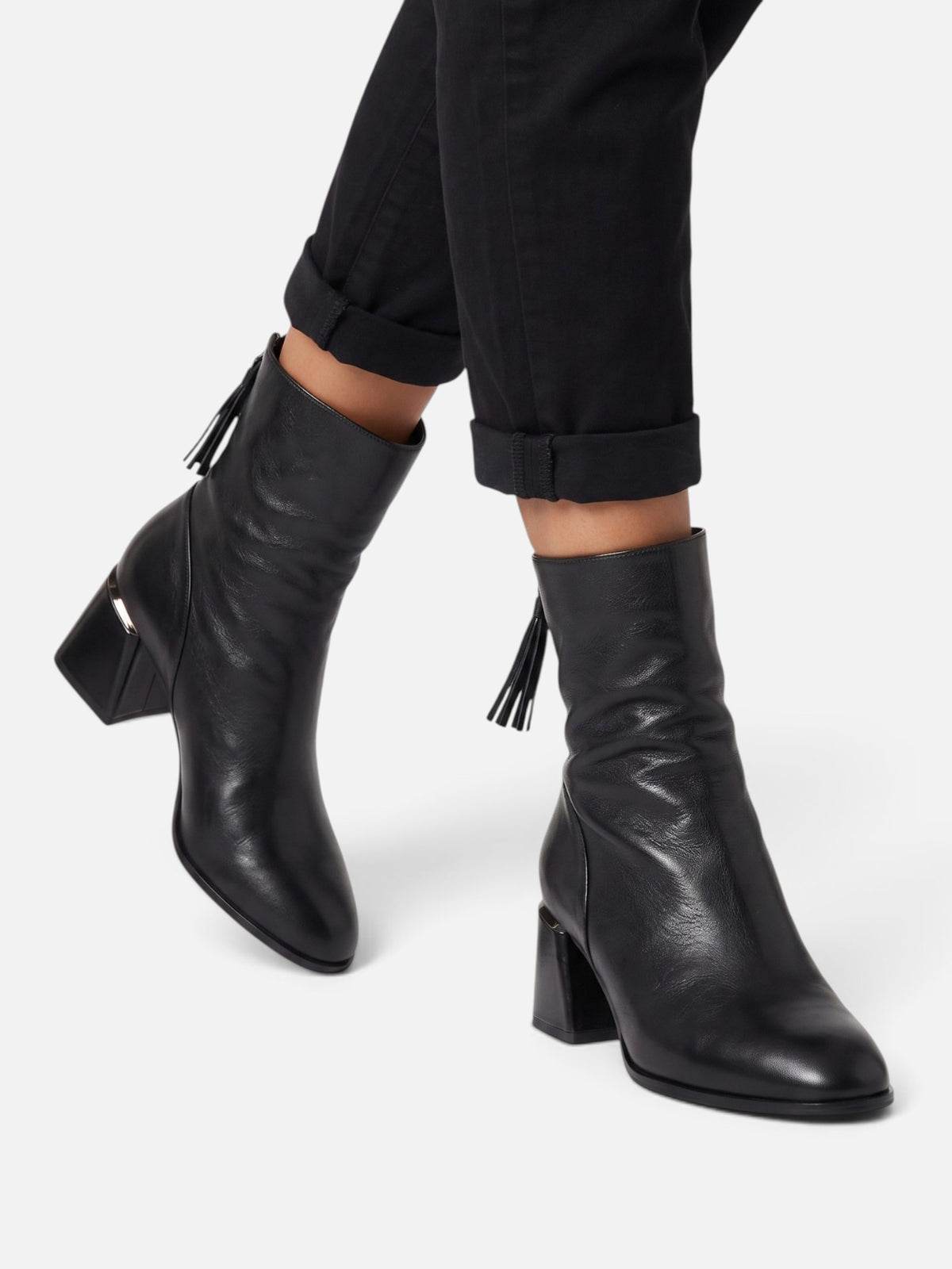 Bottines Femme en Cuir à Talon Carré et Pompon