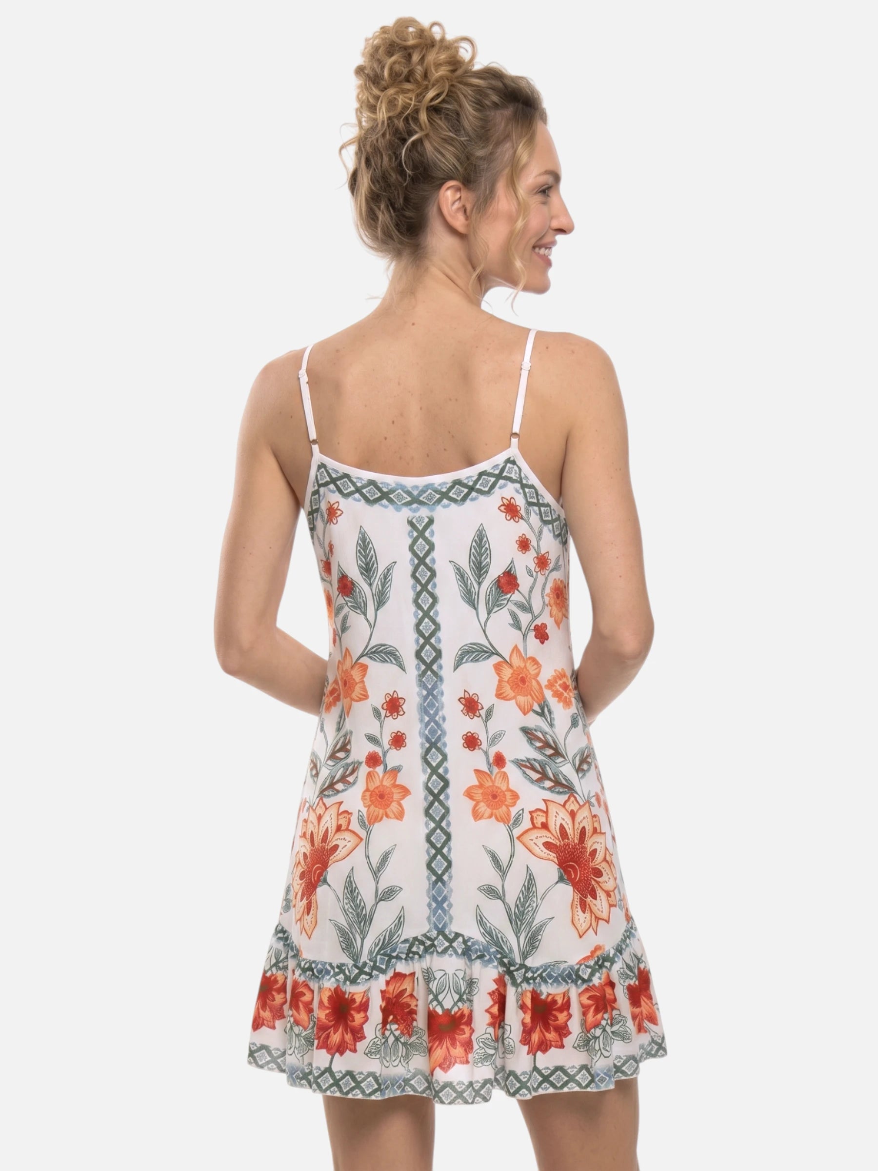 Robe courte à bretelles fines et imprimé fleuri bohème