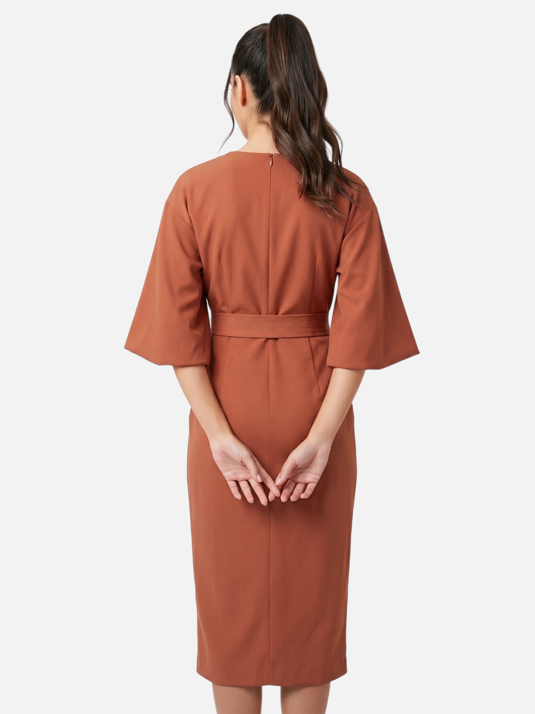 Vestido midi con cinturón – mangas kimono y falda cruzada