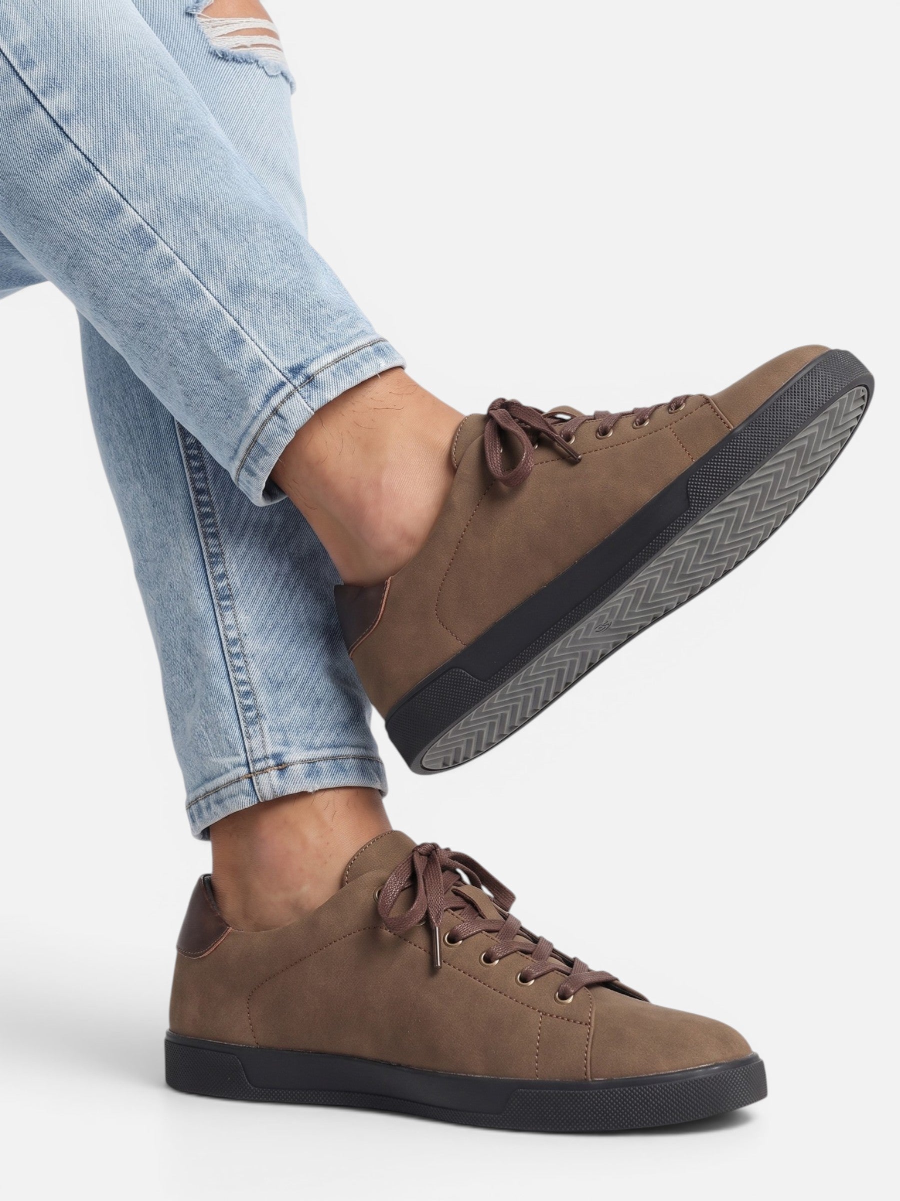 Baskets Homme en Daim à Lacets