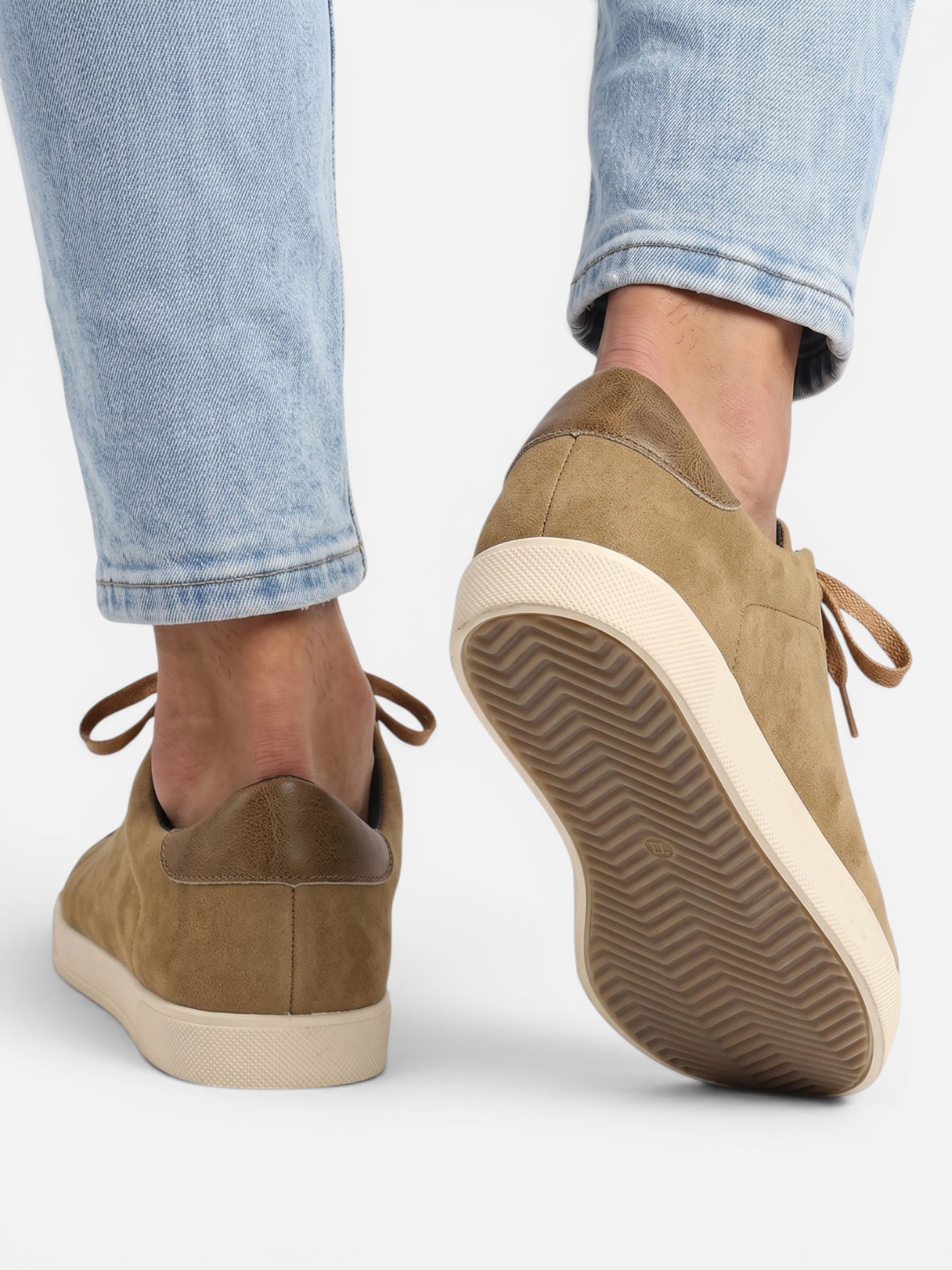 Baskets Homme en Daim à Lacets