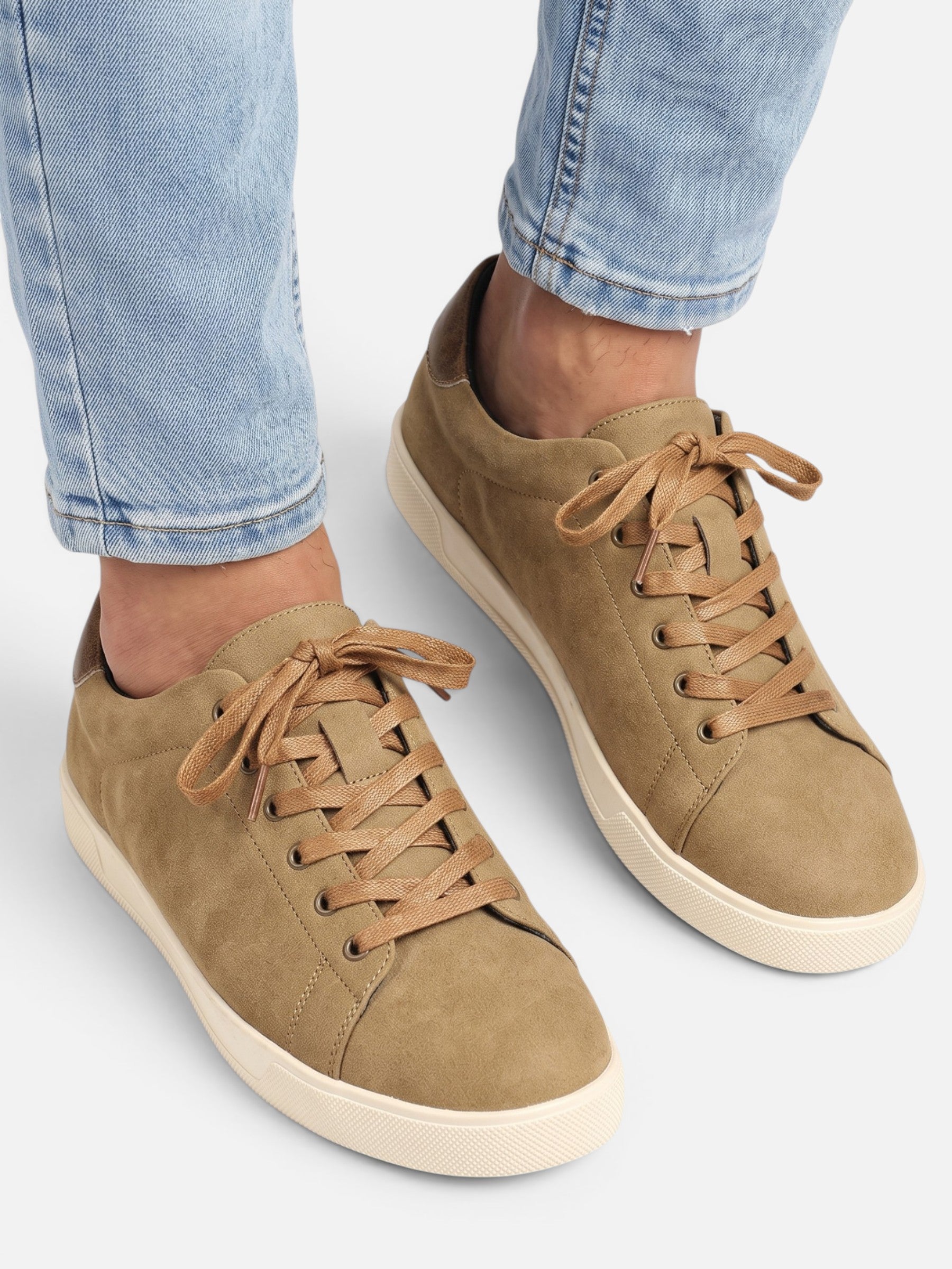 Baskets Homme en Daim à Lacets