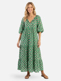 Robe longue verte imprimé floral col en V et jupe à volants