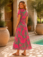 Robe longue portefeuille fleurie rose et vert manches courtes et ceinture nouée