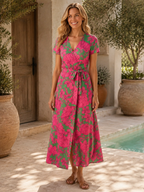 Robe longue portefeuille fleurie rose et vert manches courtes et ceinture nouée