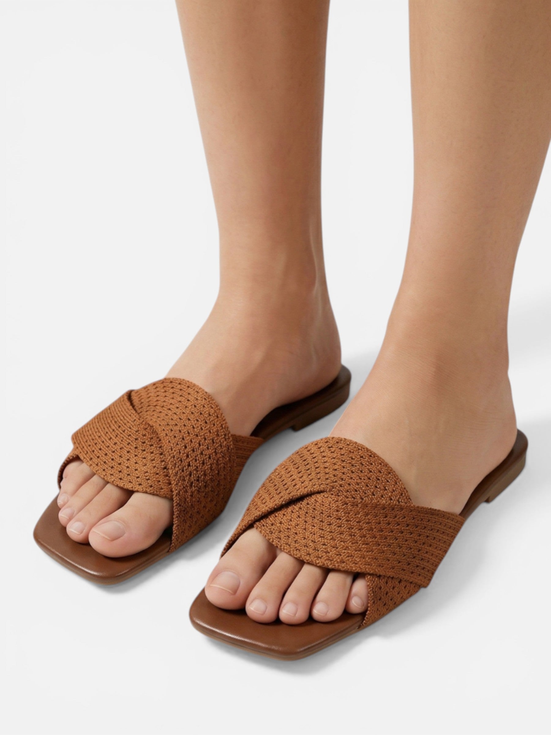 Sandalias planas con tiras cruzadas texturizadas estilo minimalista para mujer
