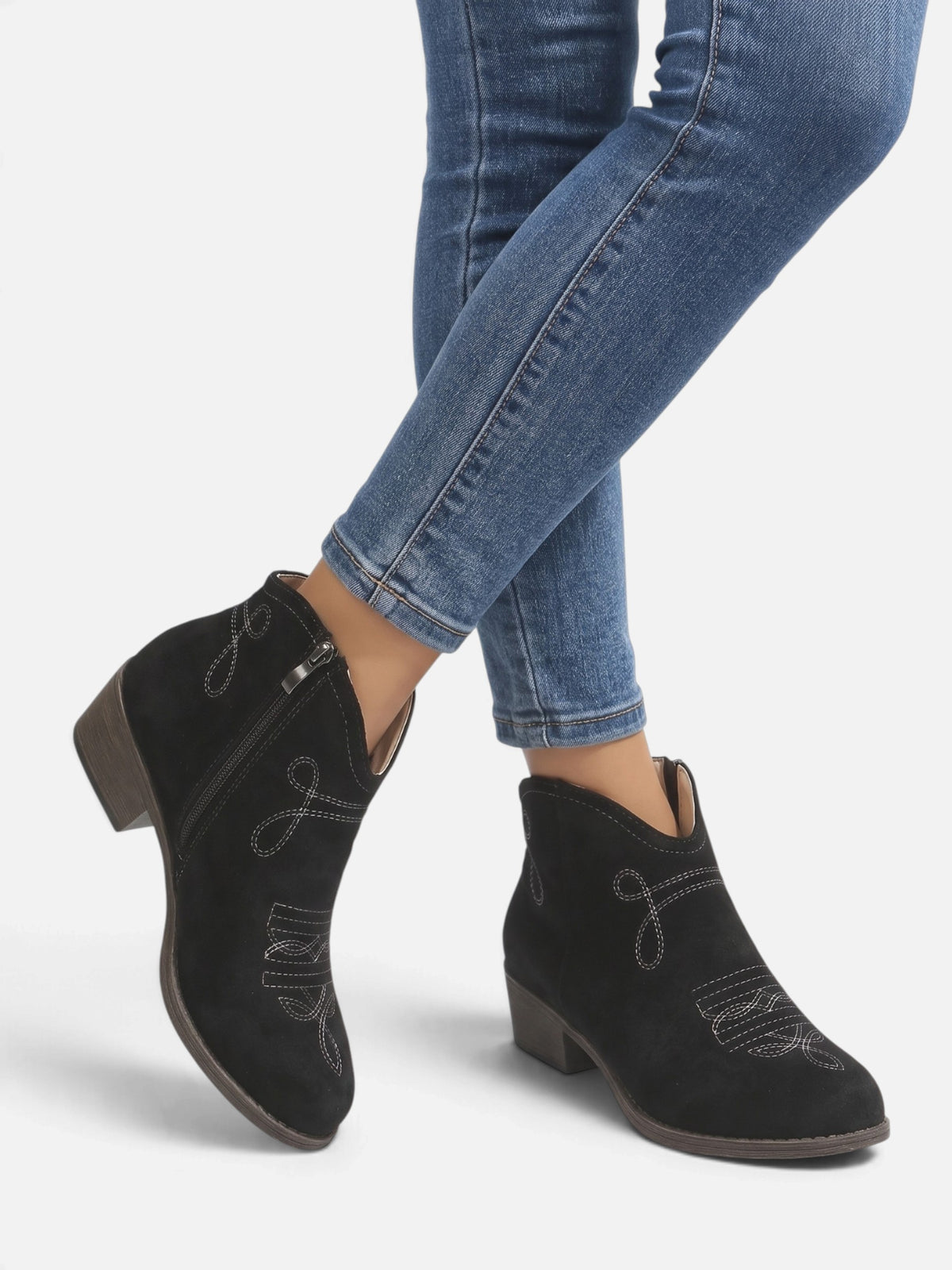 Women’s Embroidered Side Zip Ankle Cowboy Boots