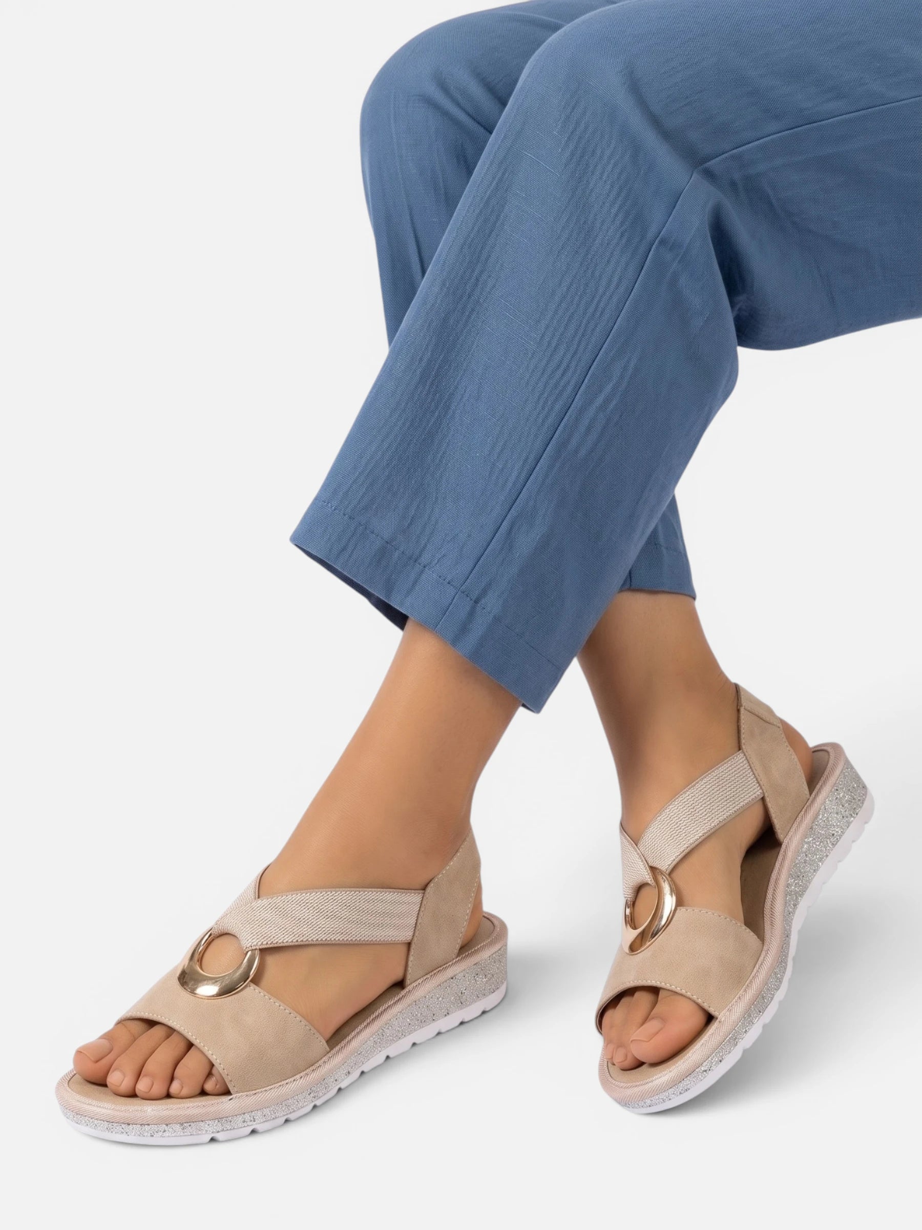 Women's Cross Strap Wedge Sandals with Ring Detail