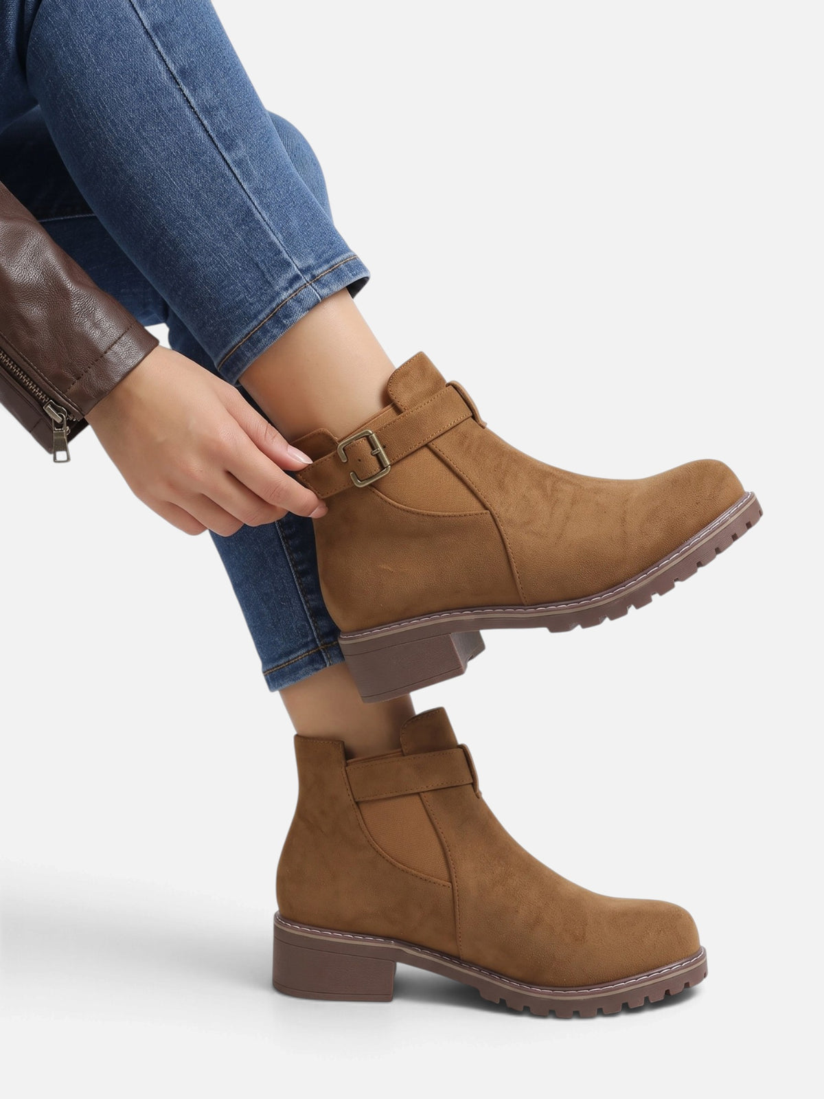 Women's Chunky Sole Buckle Chelsea Boots