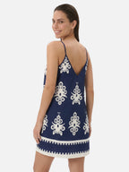 Vestido de tirantes estampado con borde contrastante