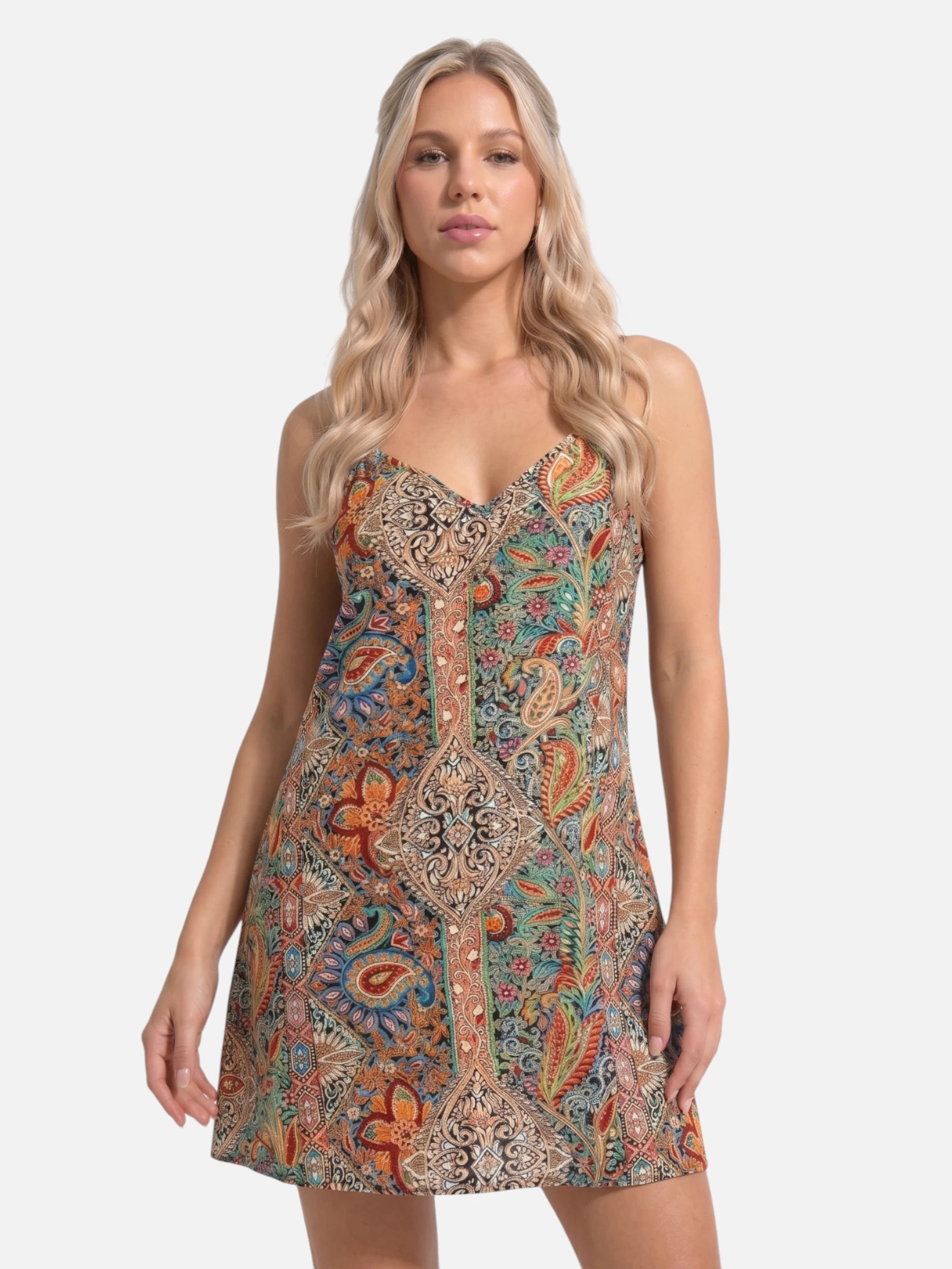 Robe courte à bretelles fines et imprimé paisley bohème