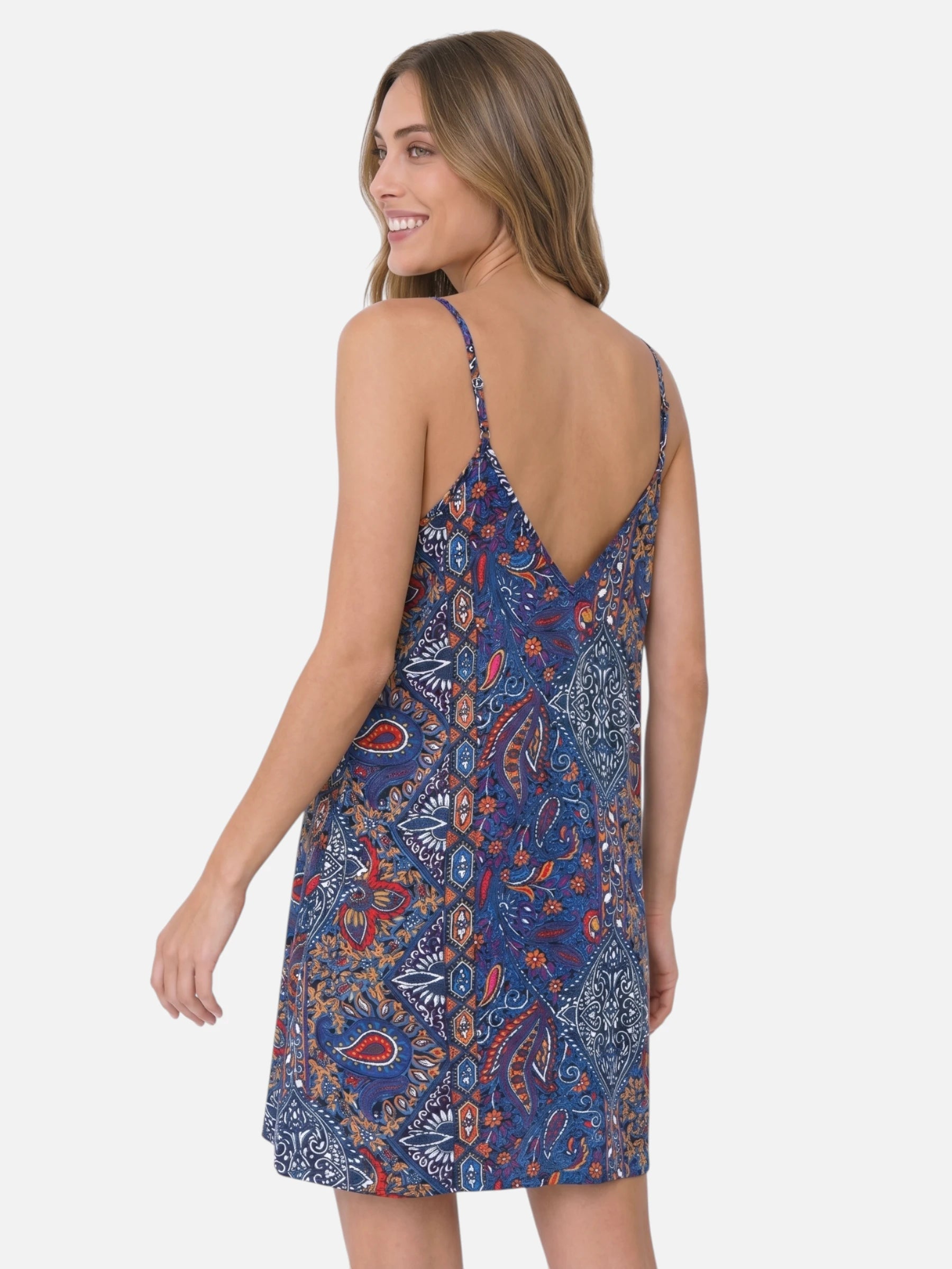 Robe courte à bretelles fines et imprimé paisley bohème